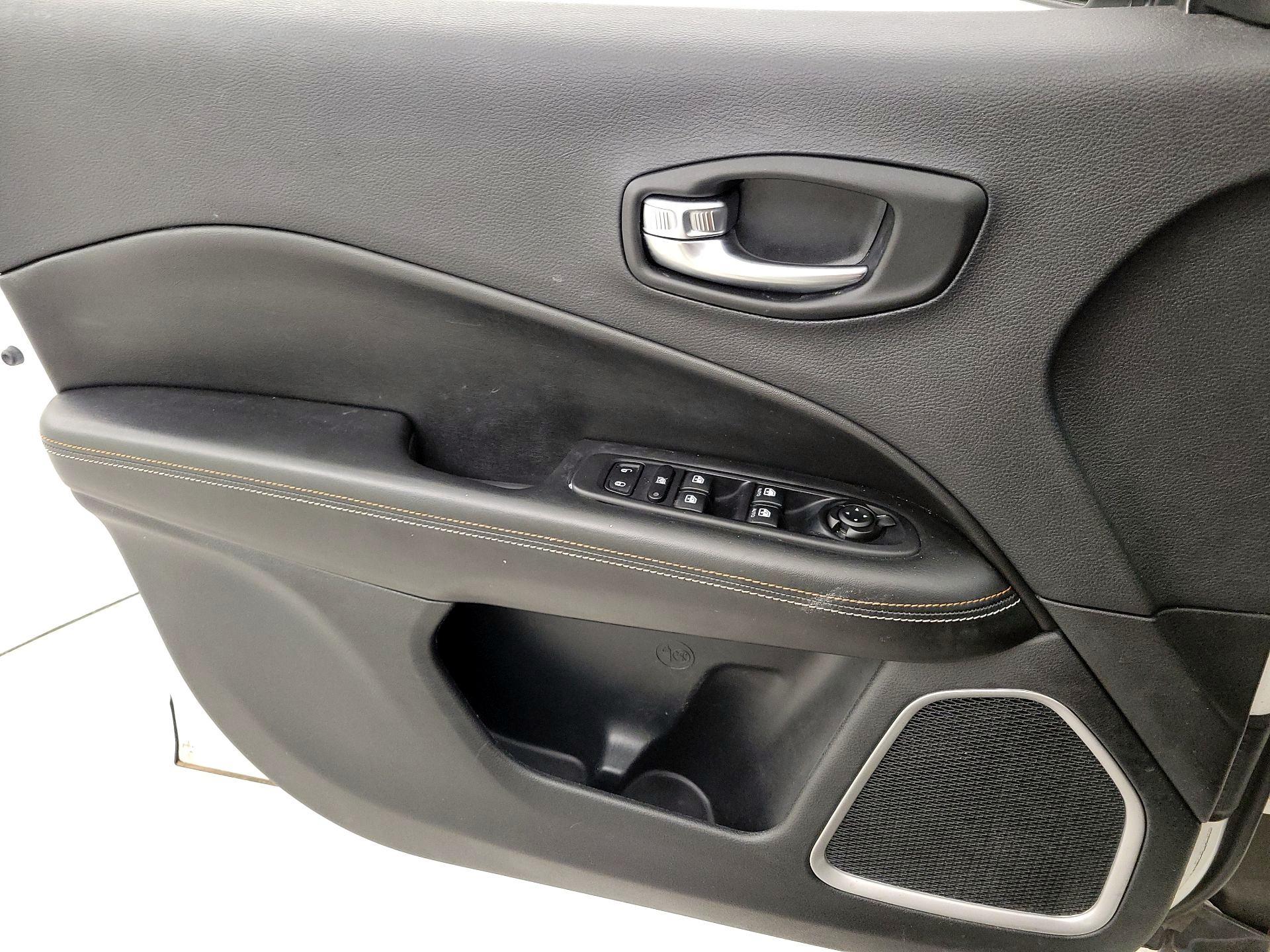 Thumbnail: 2019 Jeep Compass - 12