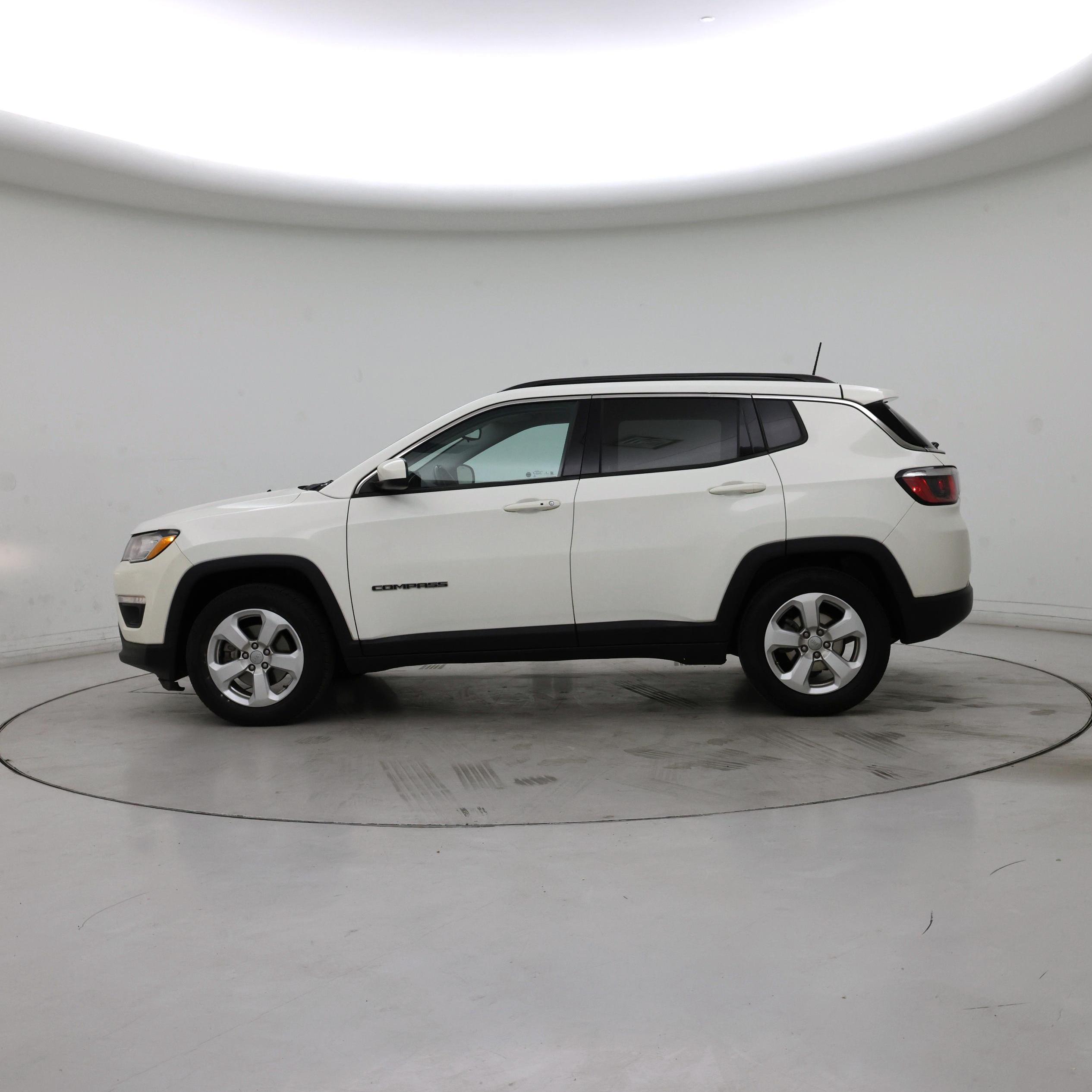 Thumbnail: 2019 Jeep Compass - 3
