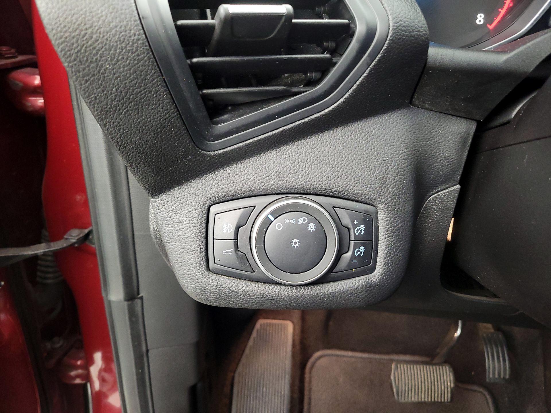 Thumbnail: 2019 Ford Escape - 13