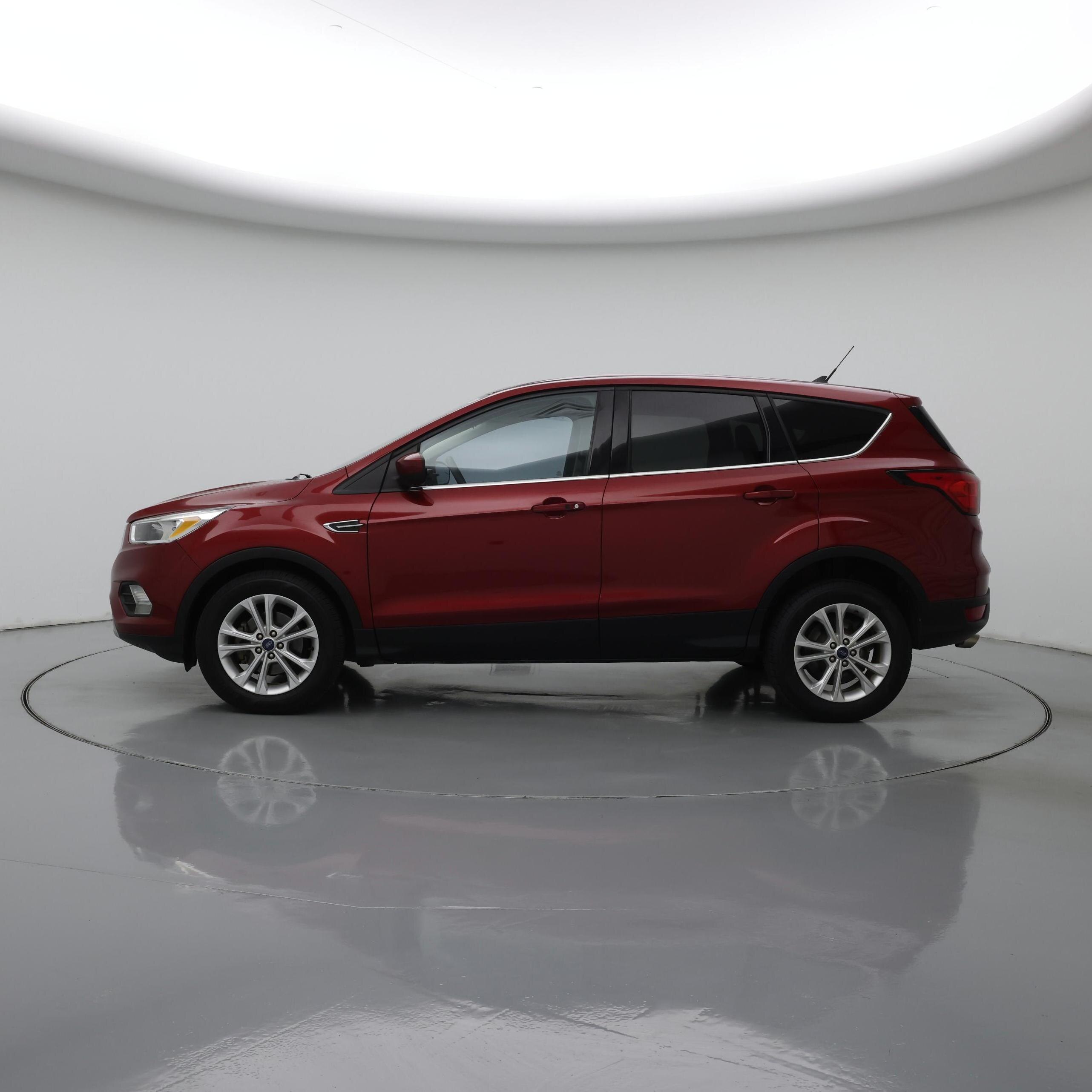 Thumbnail: 2019 Ford Escape - 3