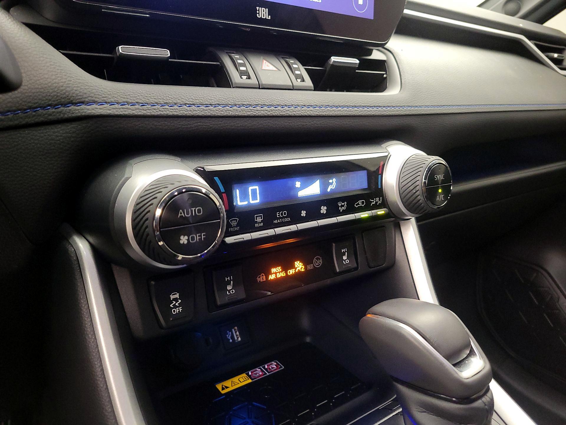 Thumbnail: 2025 Toyota RAV4 - 17