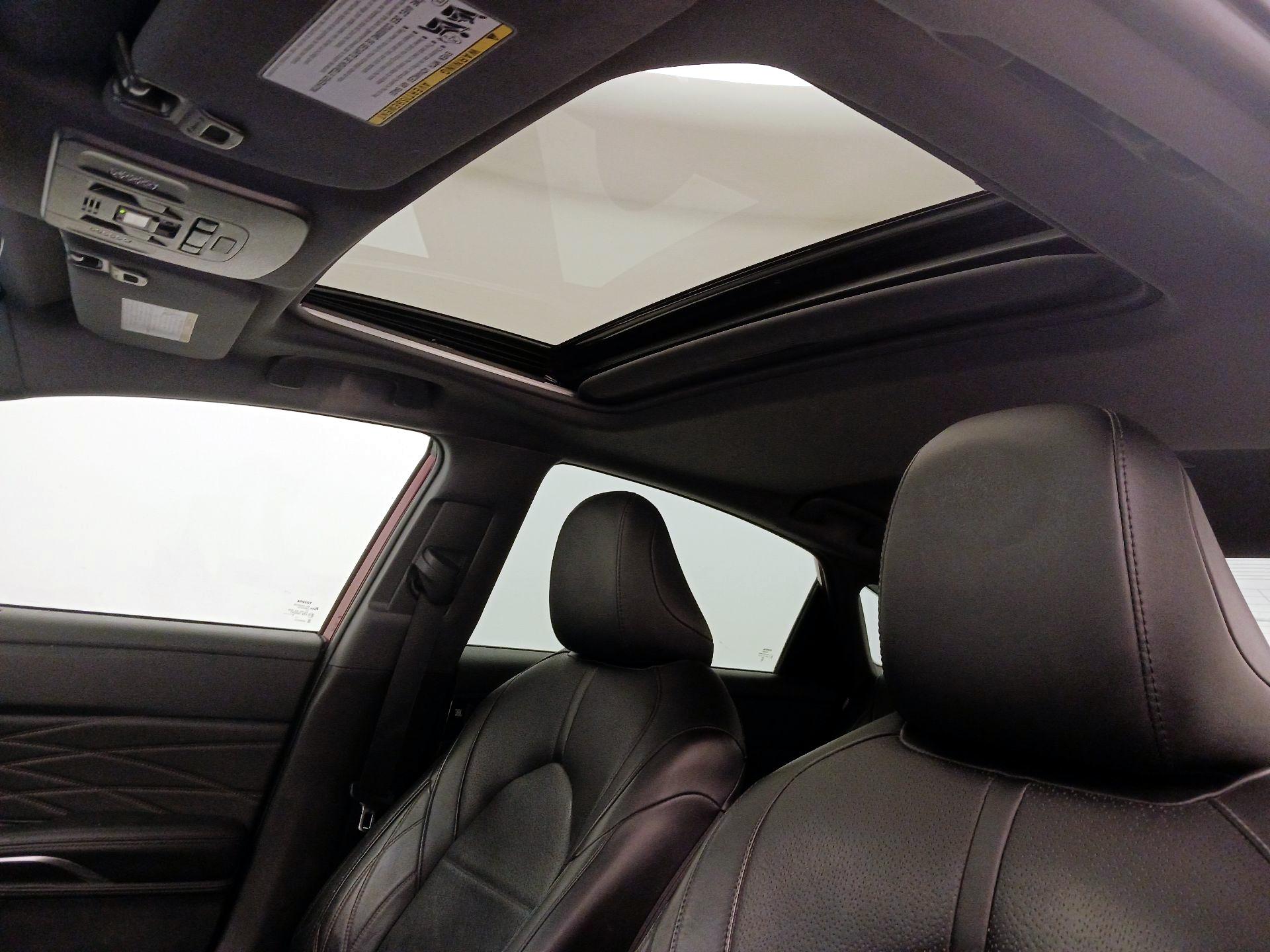 Thumbnail: 2021 Toyota Avalon - 20