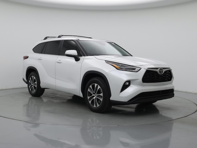 Pearl 2025 Toyota Highlander XLE FWD SUV / Crossover Front-Wheel Drive Automatic