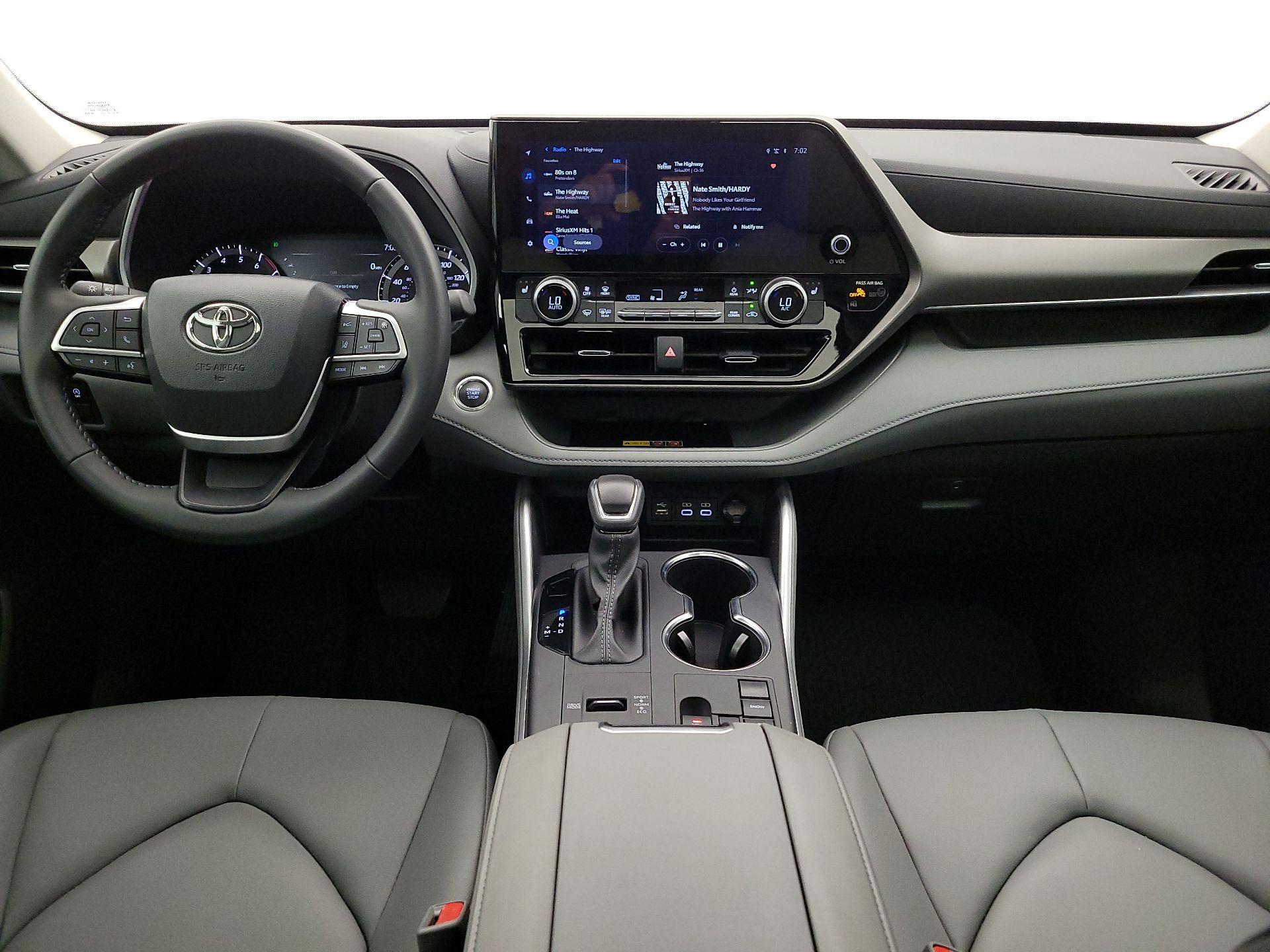 Thumbnail: 2025 Toyota Highlander - 9