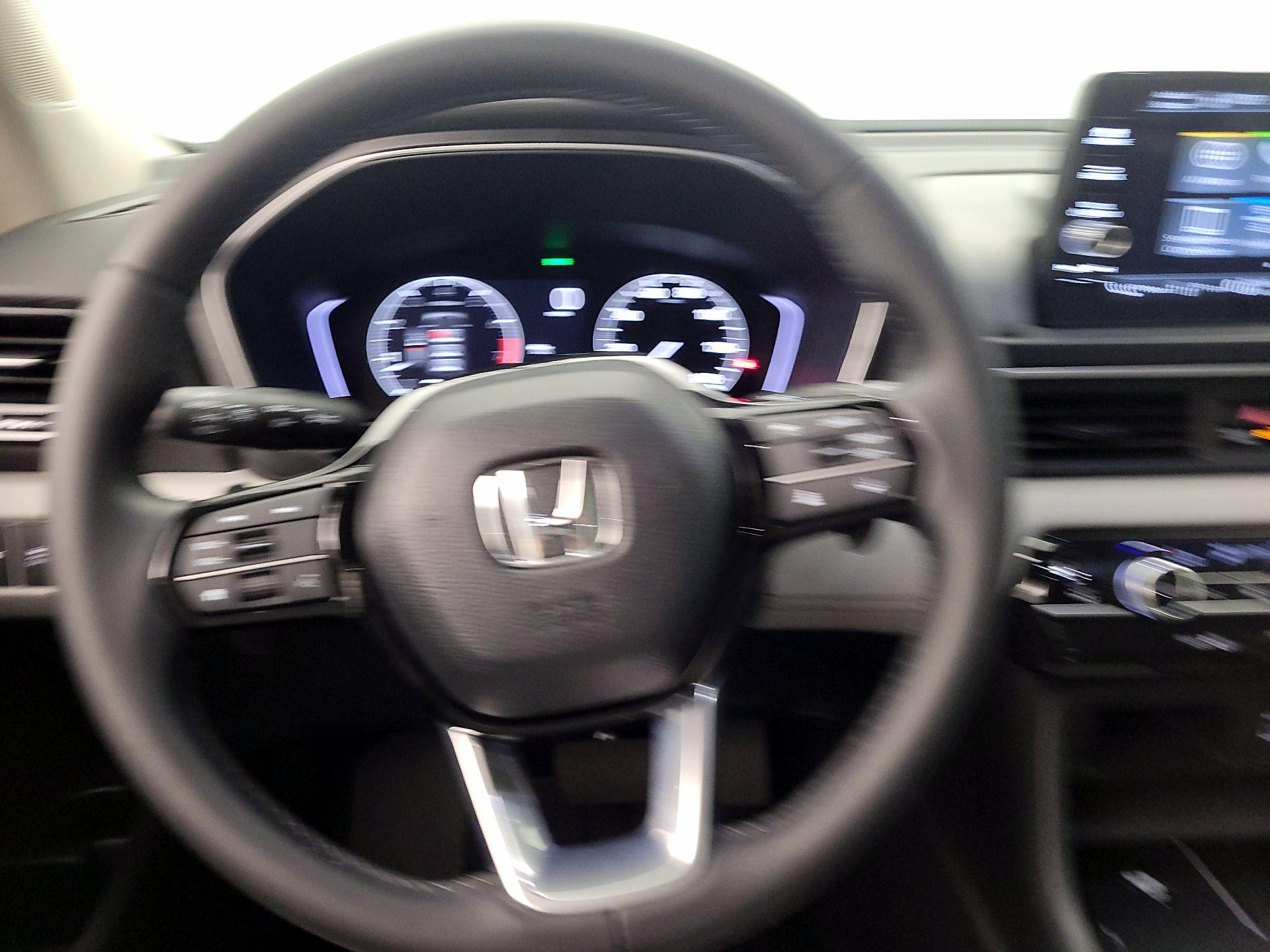Thumbnail: 2025 Honda Pilot - 10