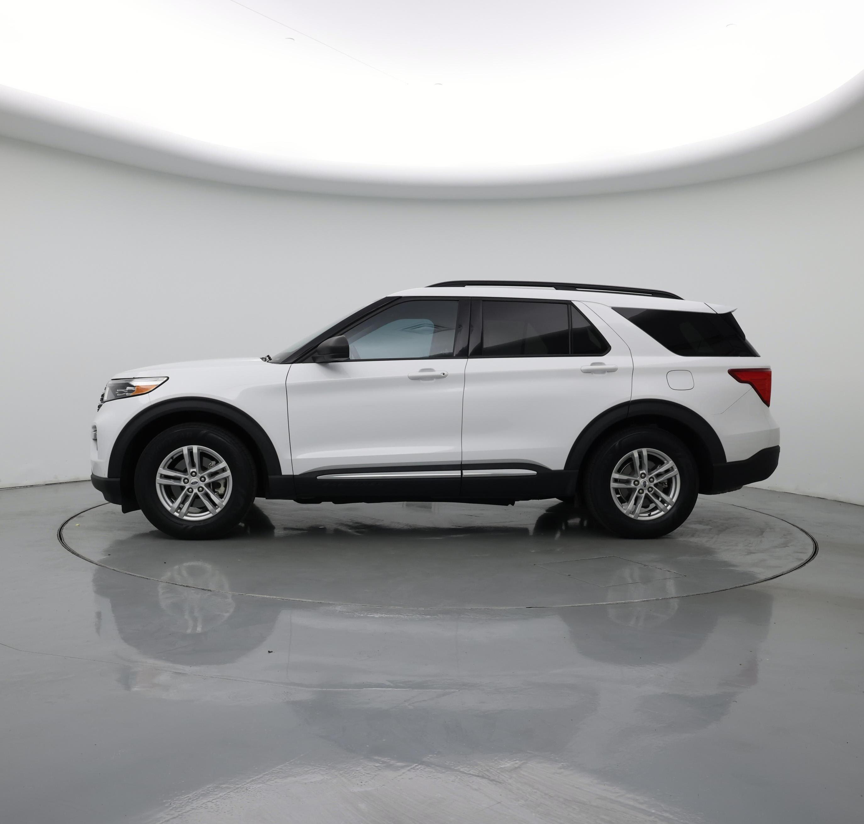 Thumbnail: 2023 Ford Explorer - 3
