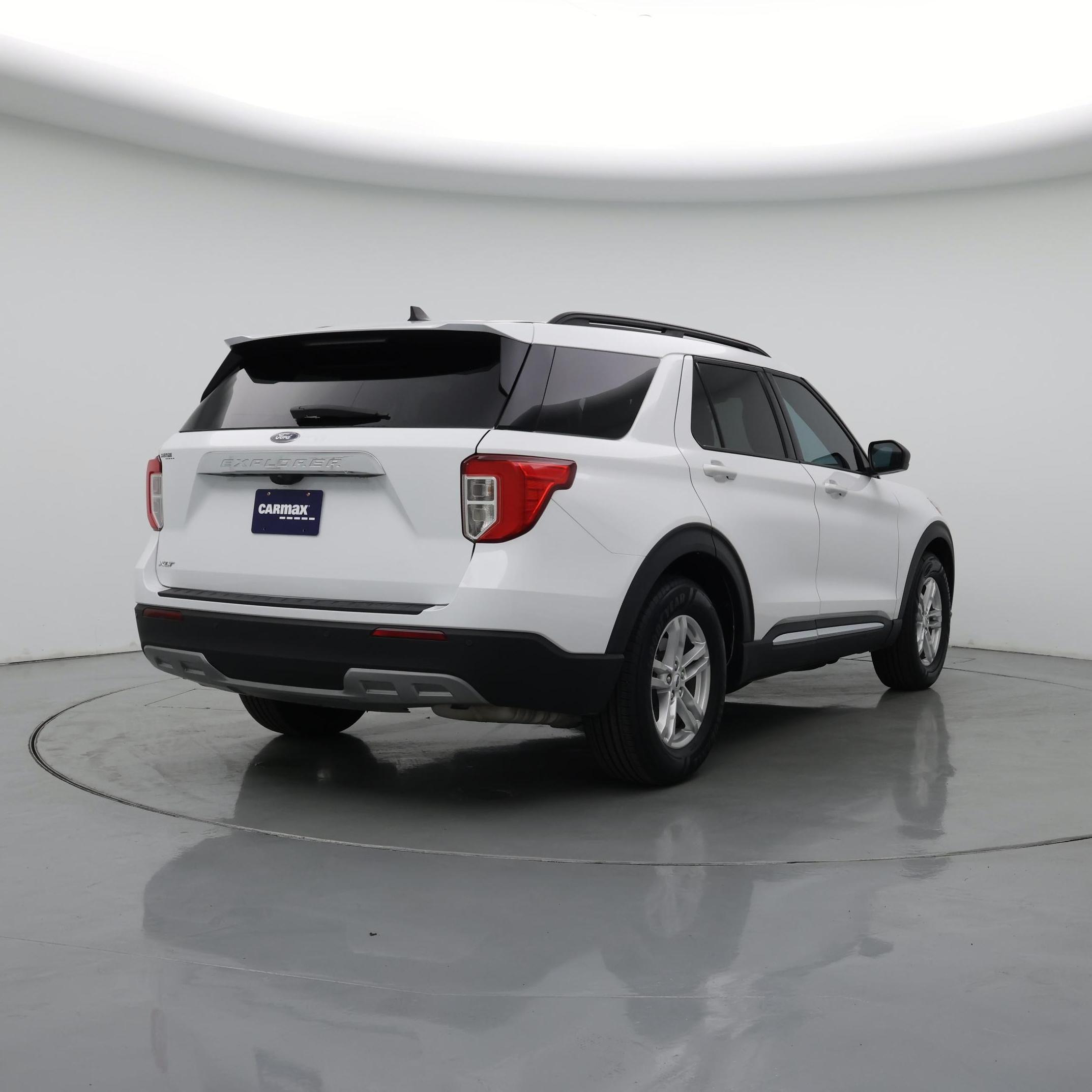 Thumbnail: 2023 Ford Explorer - 8