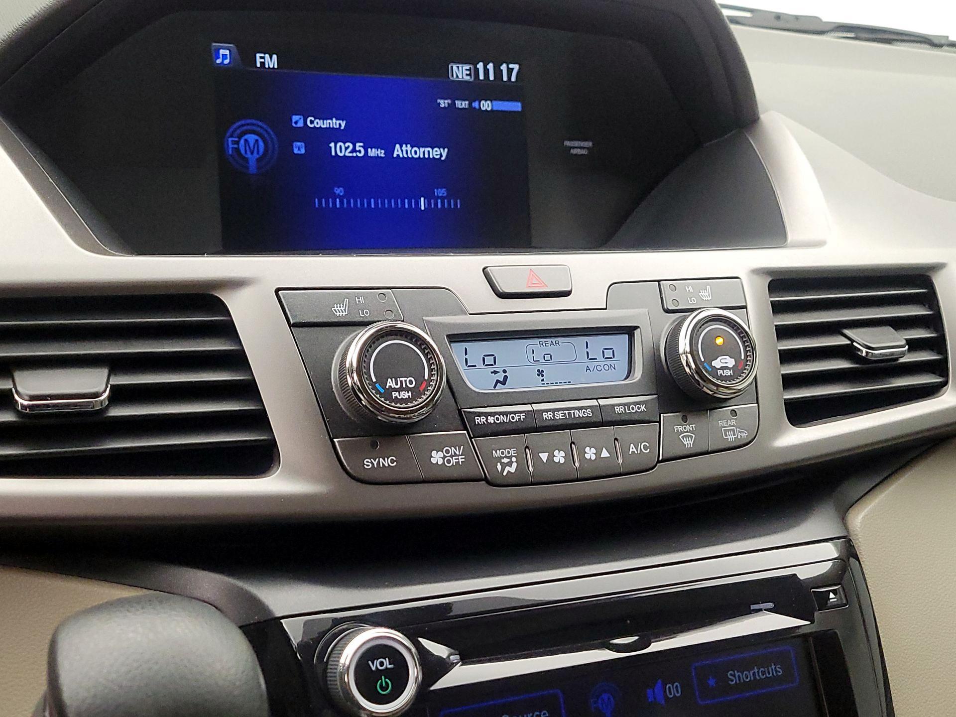 Thumbnail: 2016 Honda Odyssey - 16