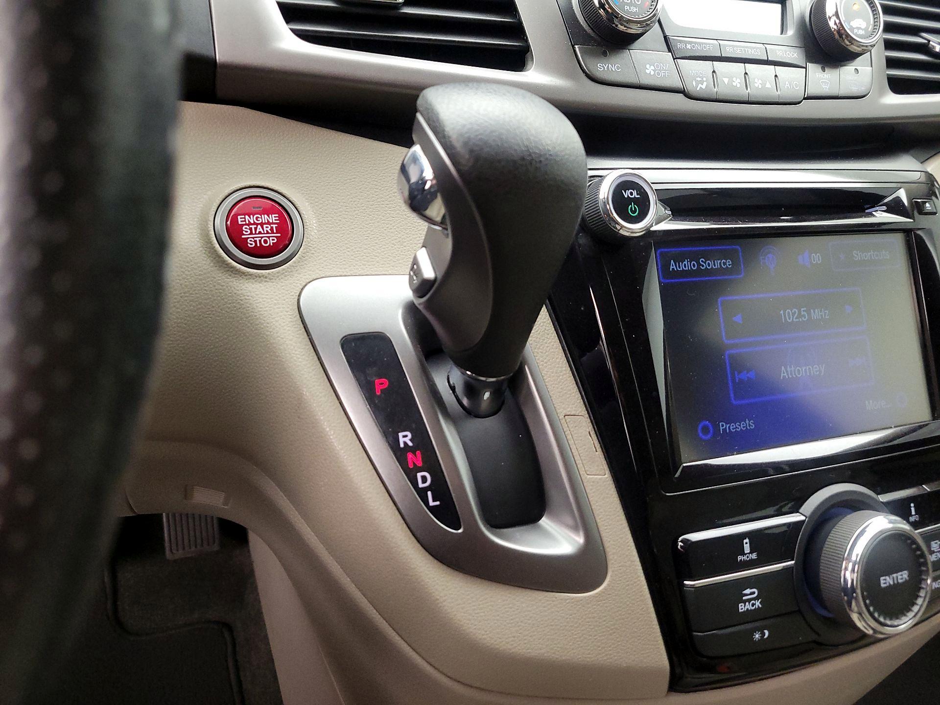 Thumbnail: 2016 Honda Odyssey - 17