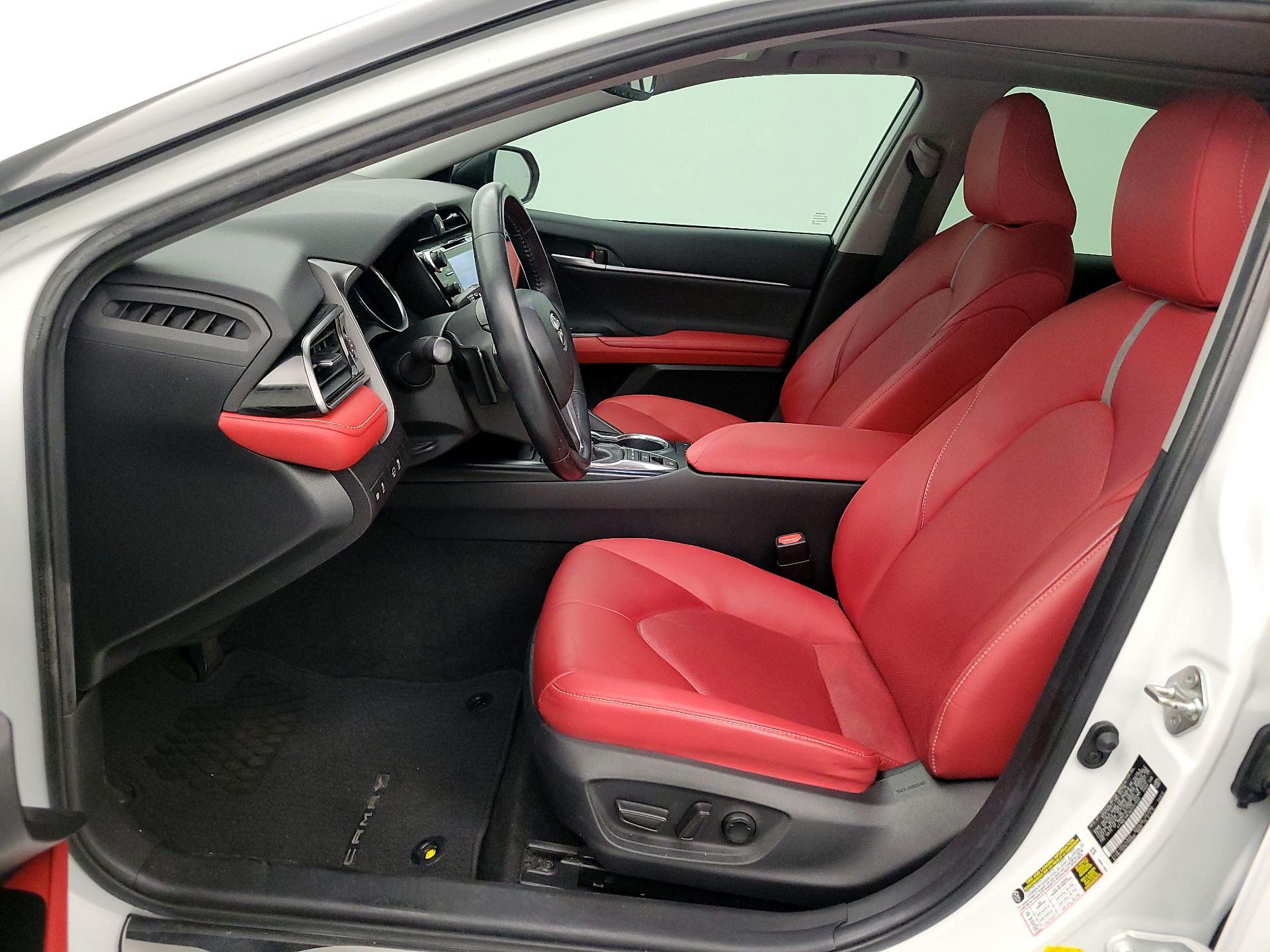 Thumbnail: 2019 Toyota Camry - 11