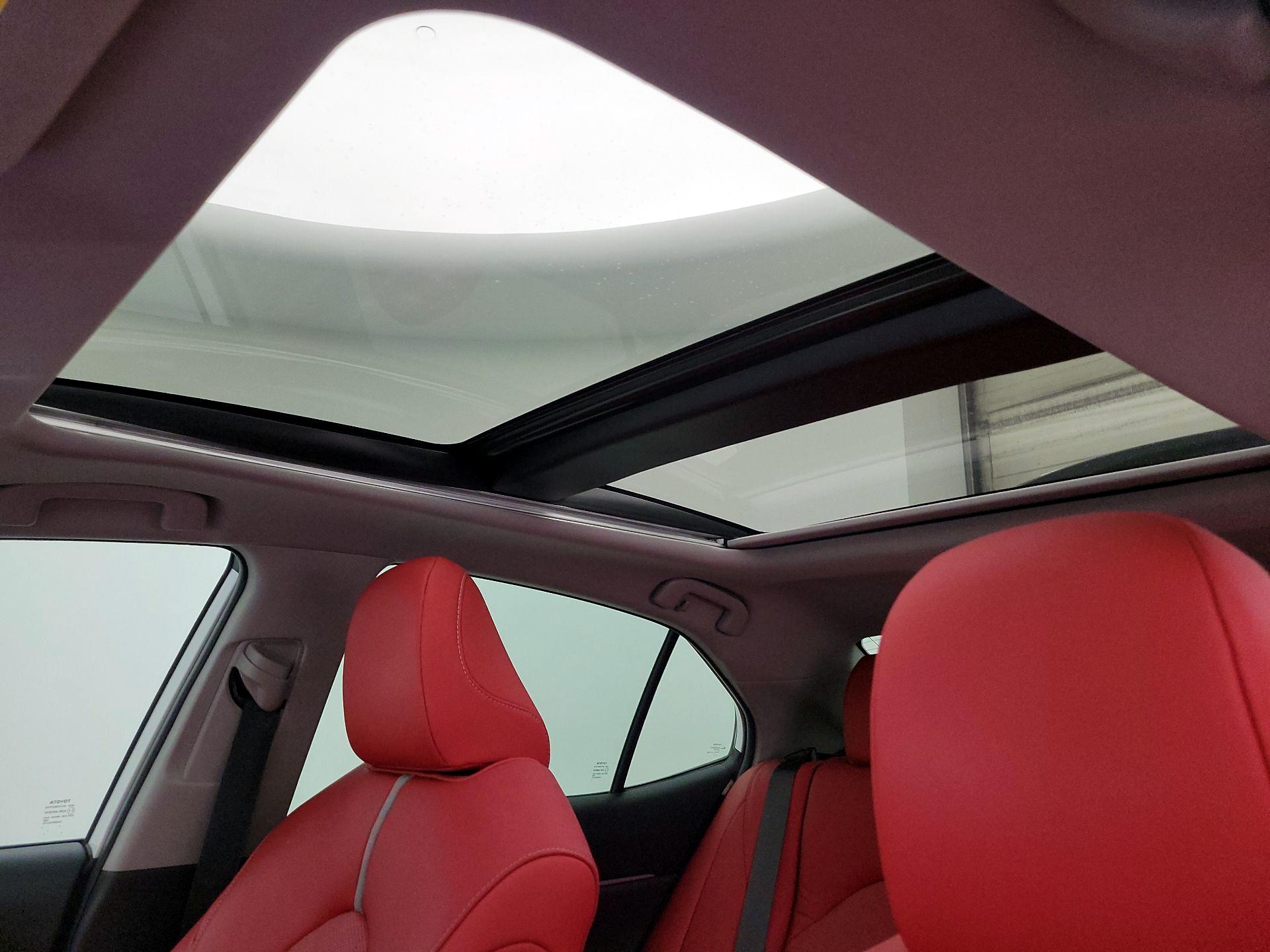 Thumbnail: 2019 Toyota Camry - 19