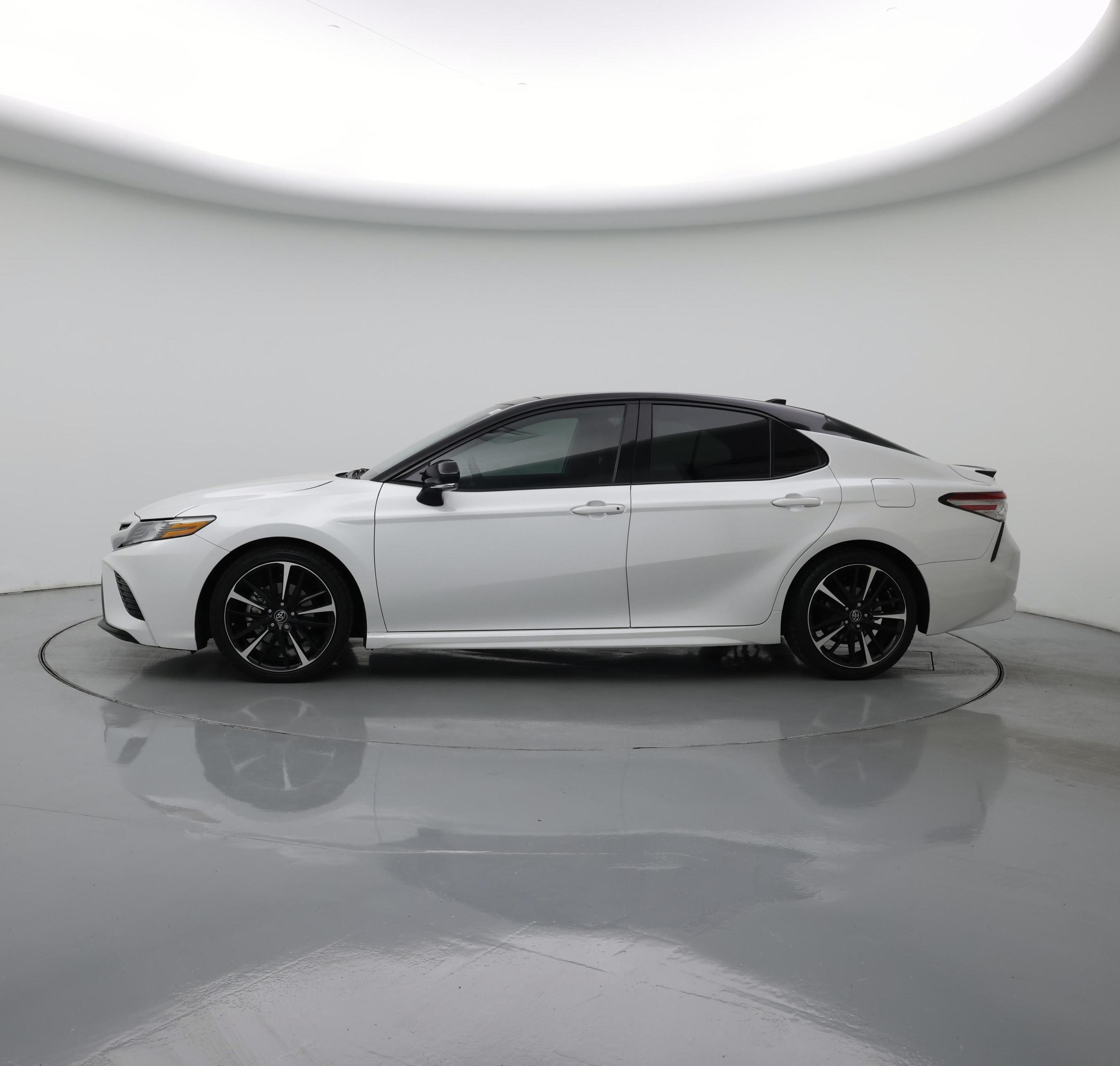 Thumbnail: 2019 Toyota Camry - 3