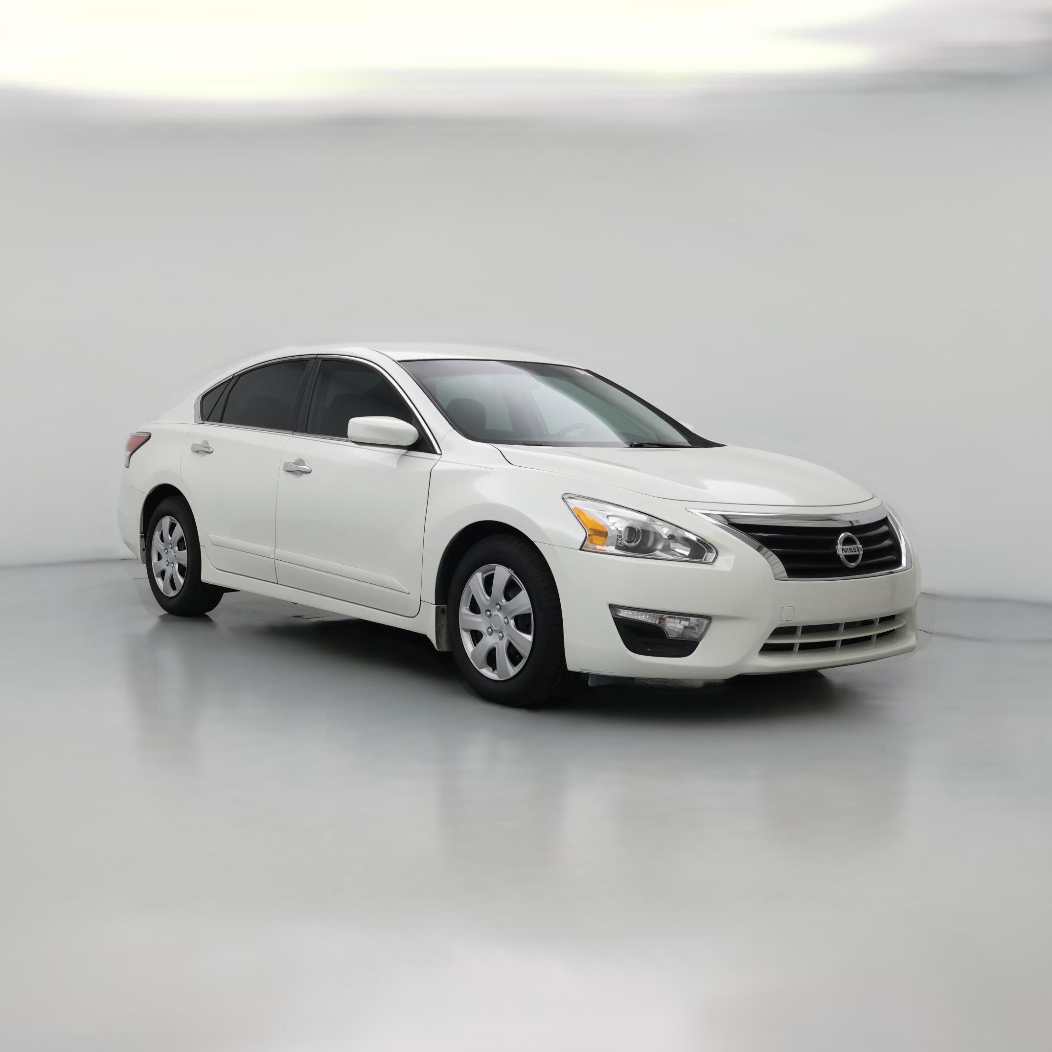 Thumbnail: 2015 Nissan Altima - 1