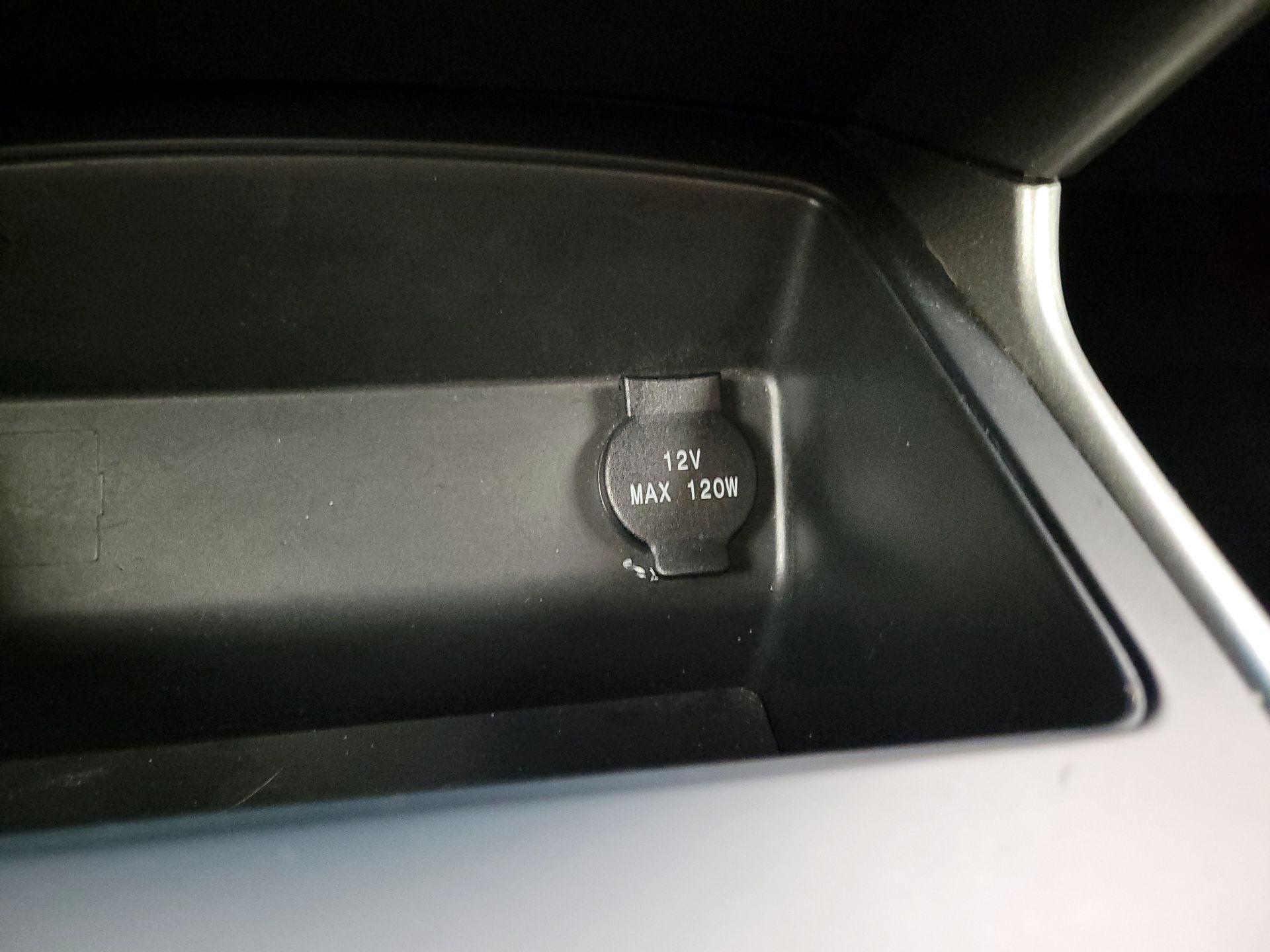 Thumbnail: 2015 Nissan Altima - 17