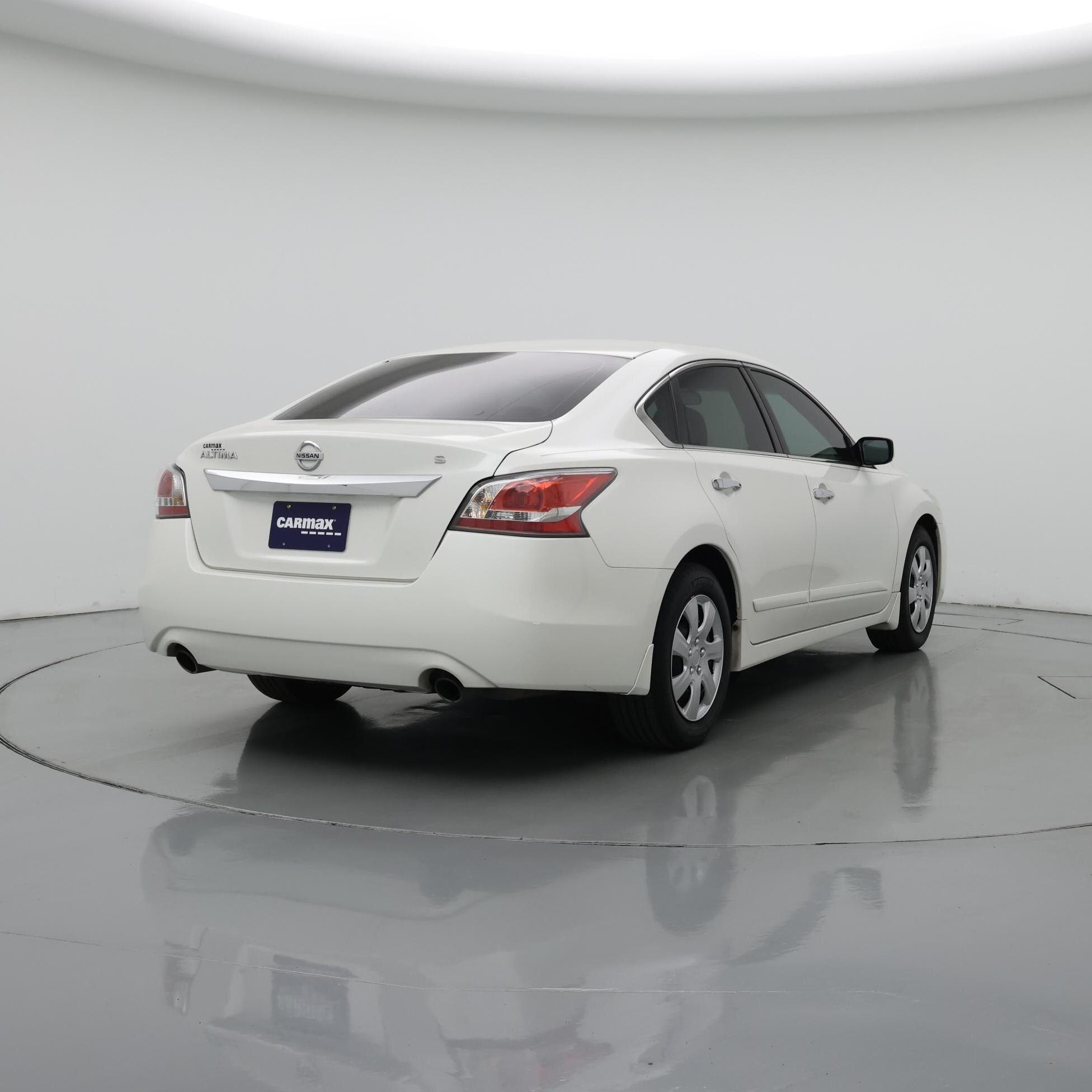 Thumbnail: 2015 Nissan Altima - 8