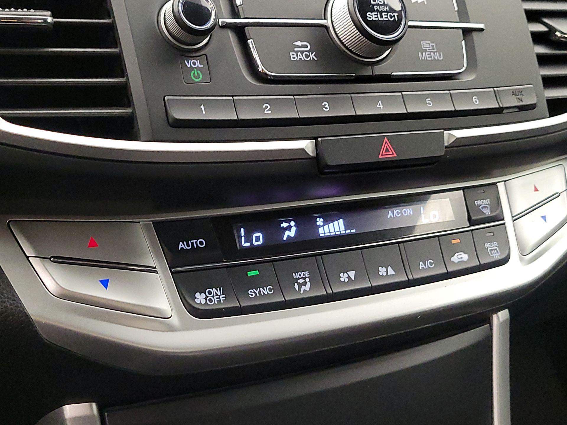 Thumbnail: 2015 Honda Accord - 16