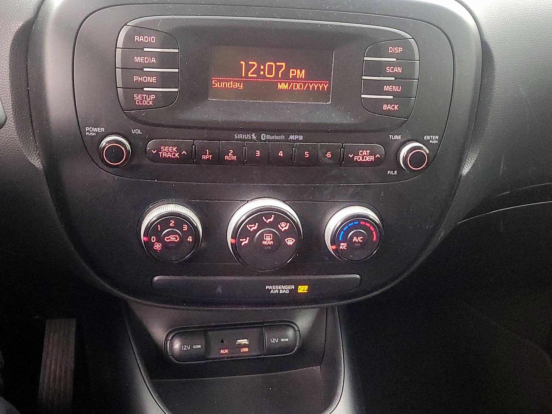 Thumbnail: 2015 Kia Soul - 15