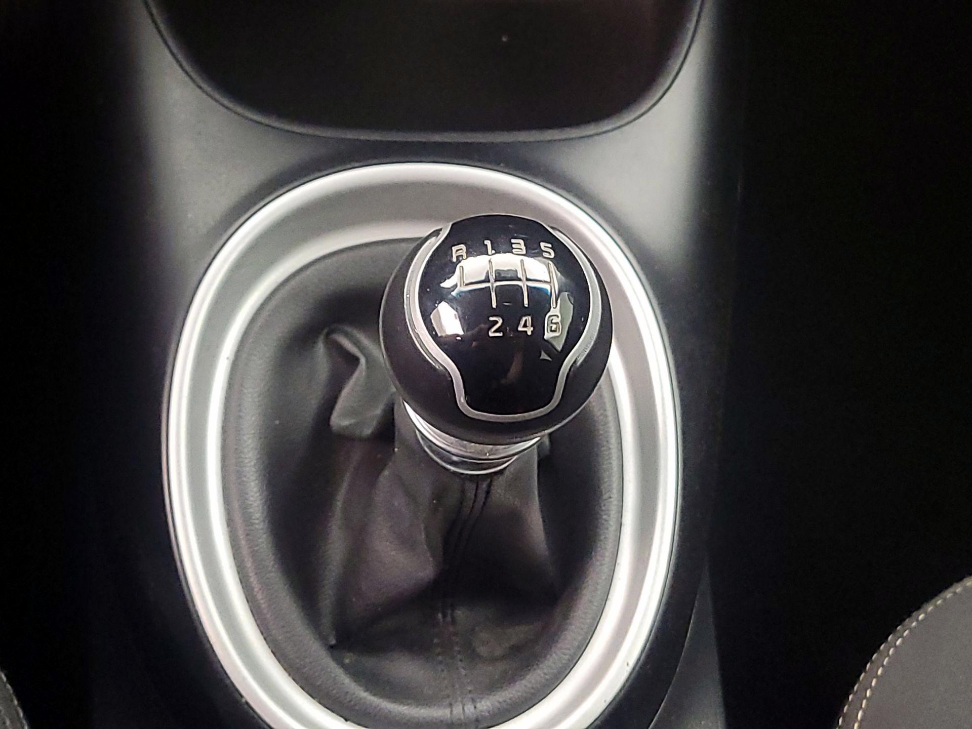 Thumbnail: 2015 Kia Soul - 16