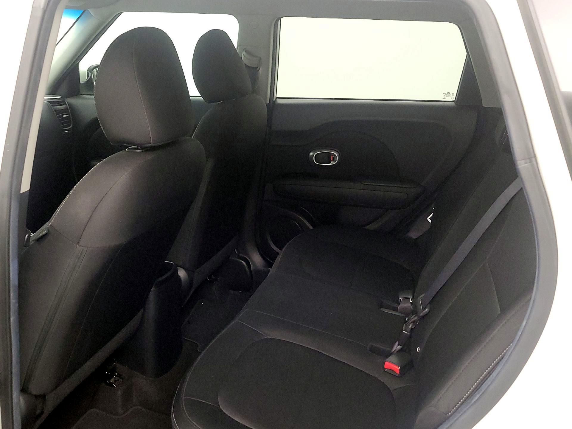 Thumbnail: 2015 Kia Soul - 18