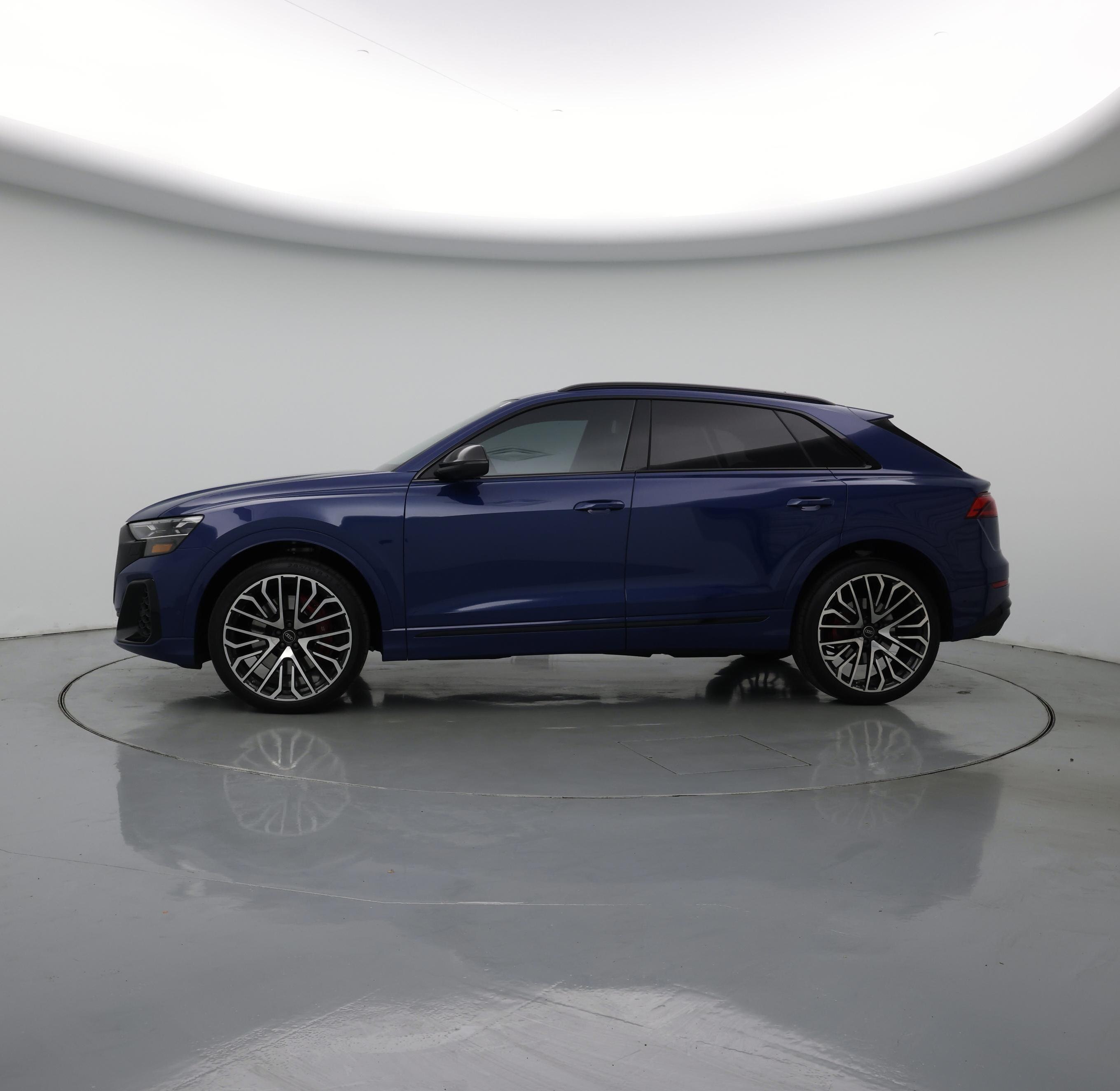 Thumbnail: 2024 Audi SQ8 - 3