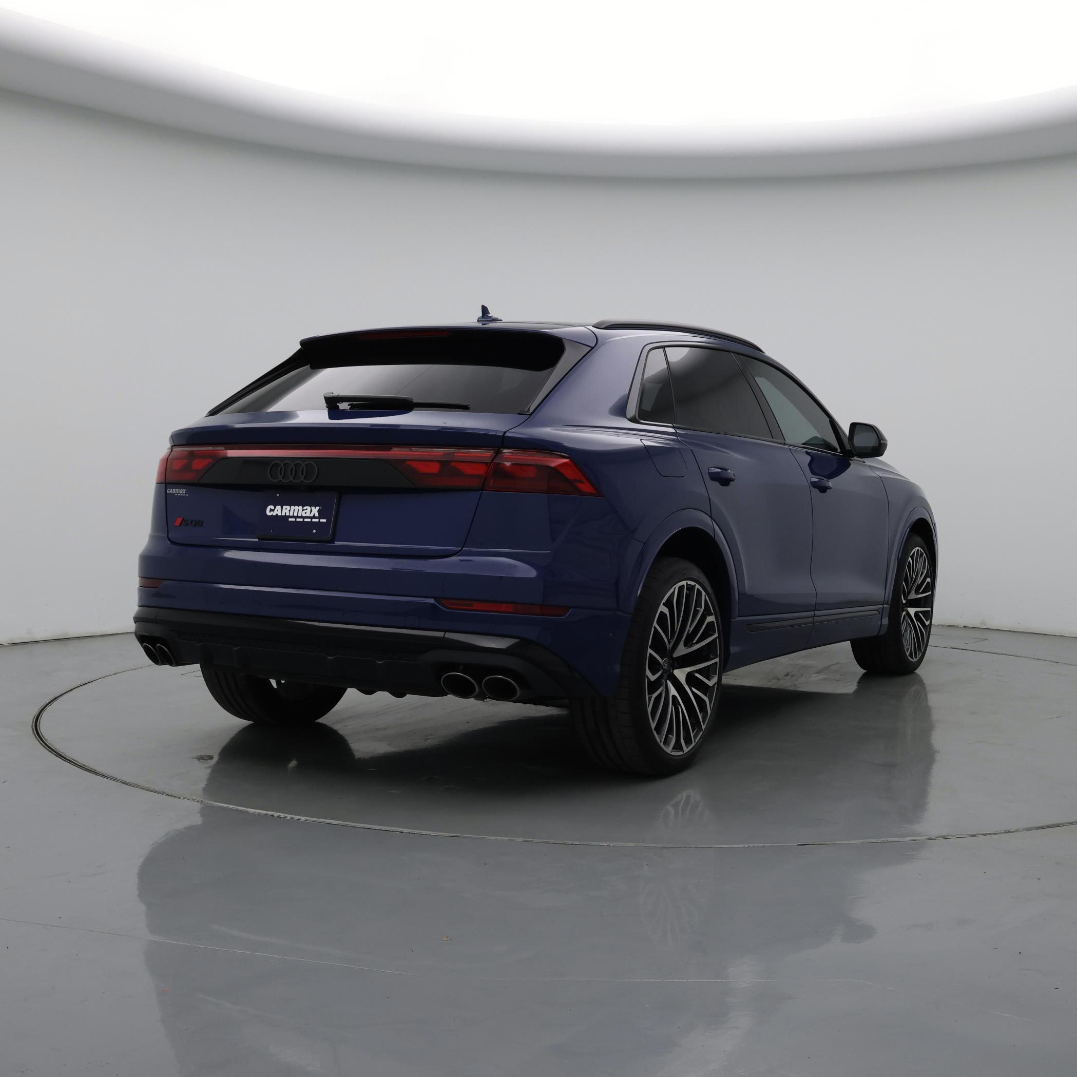 Thumbnail: 2024 Audi SQ8 - 8