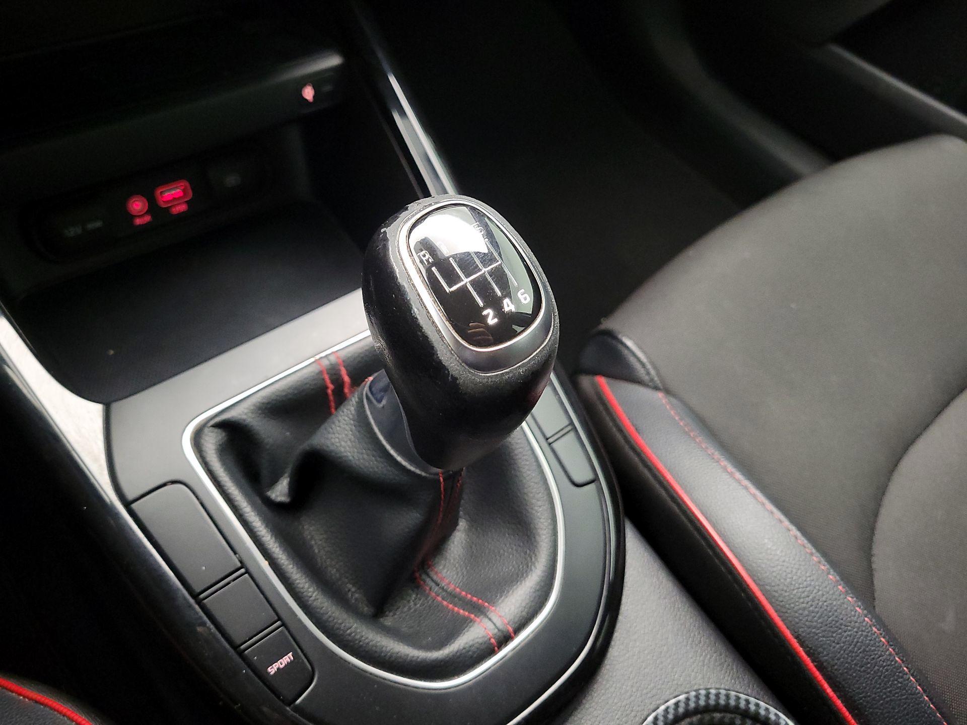 Thumbnail: 2020 Kia Forte - 17