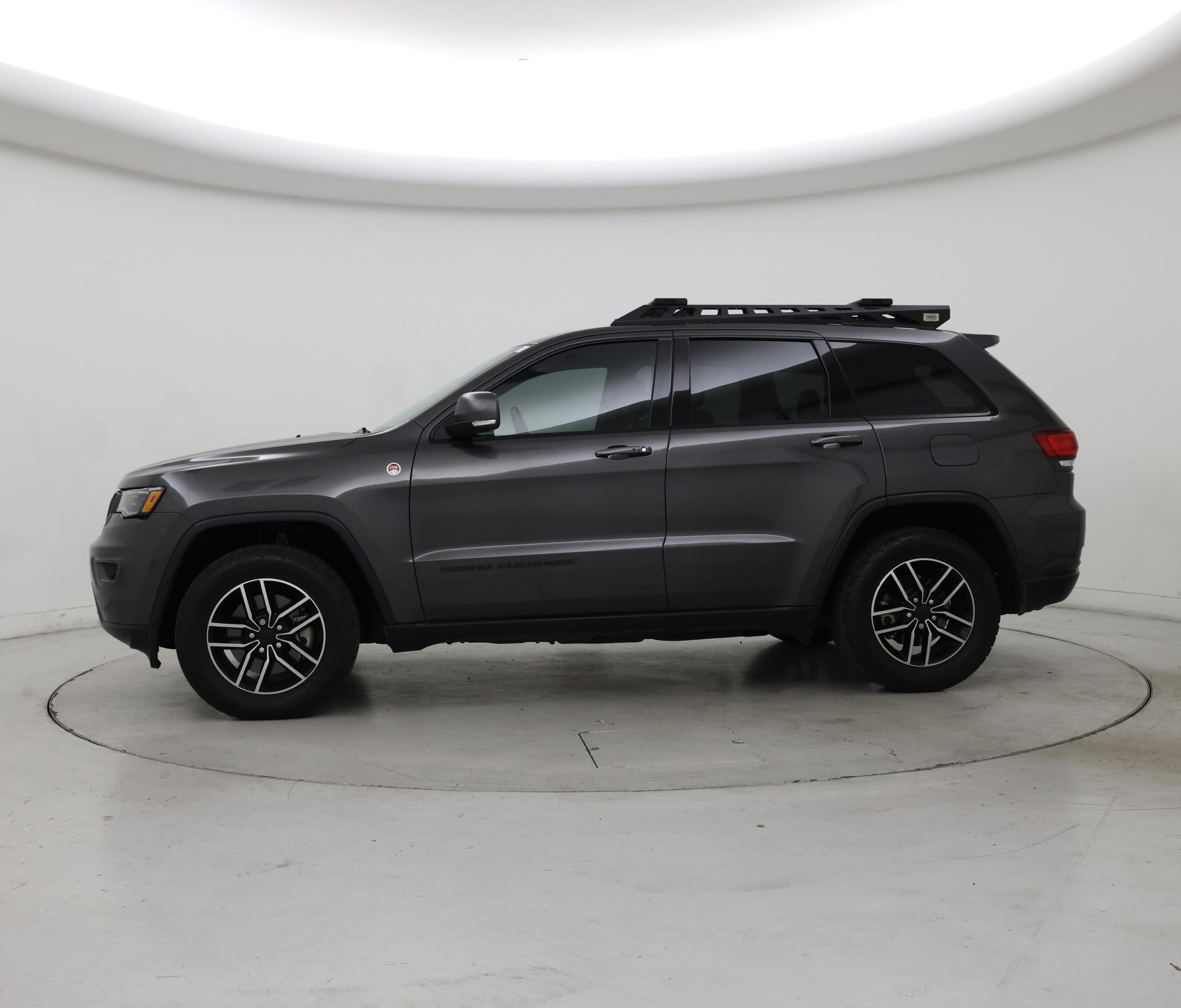 Thumbnail: 2020 Jeep Grand Cherokee - 3