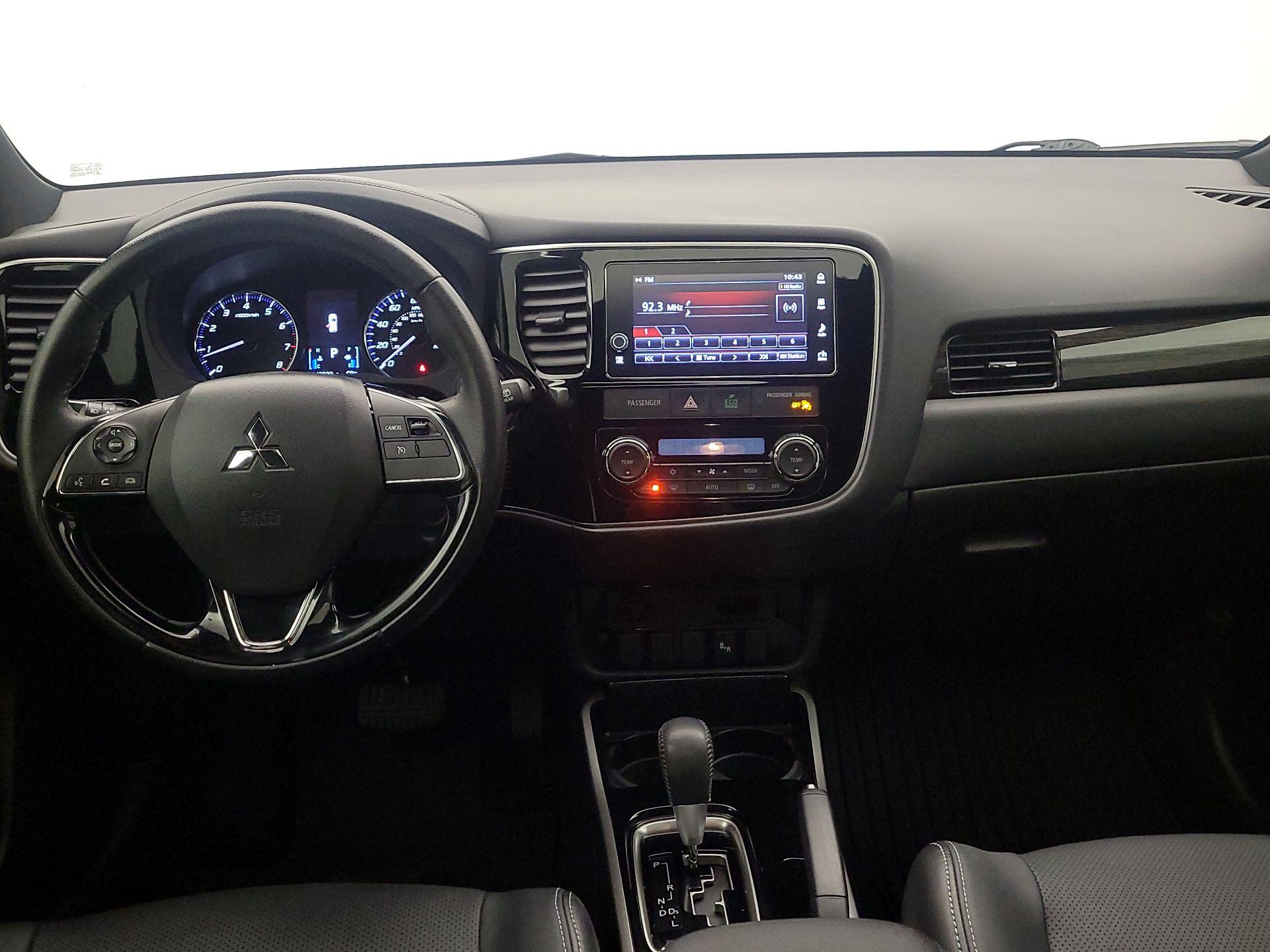 Thumbnail: 2018 Mitsubishi Outlander - 9