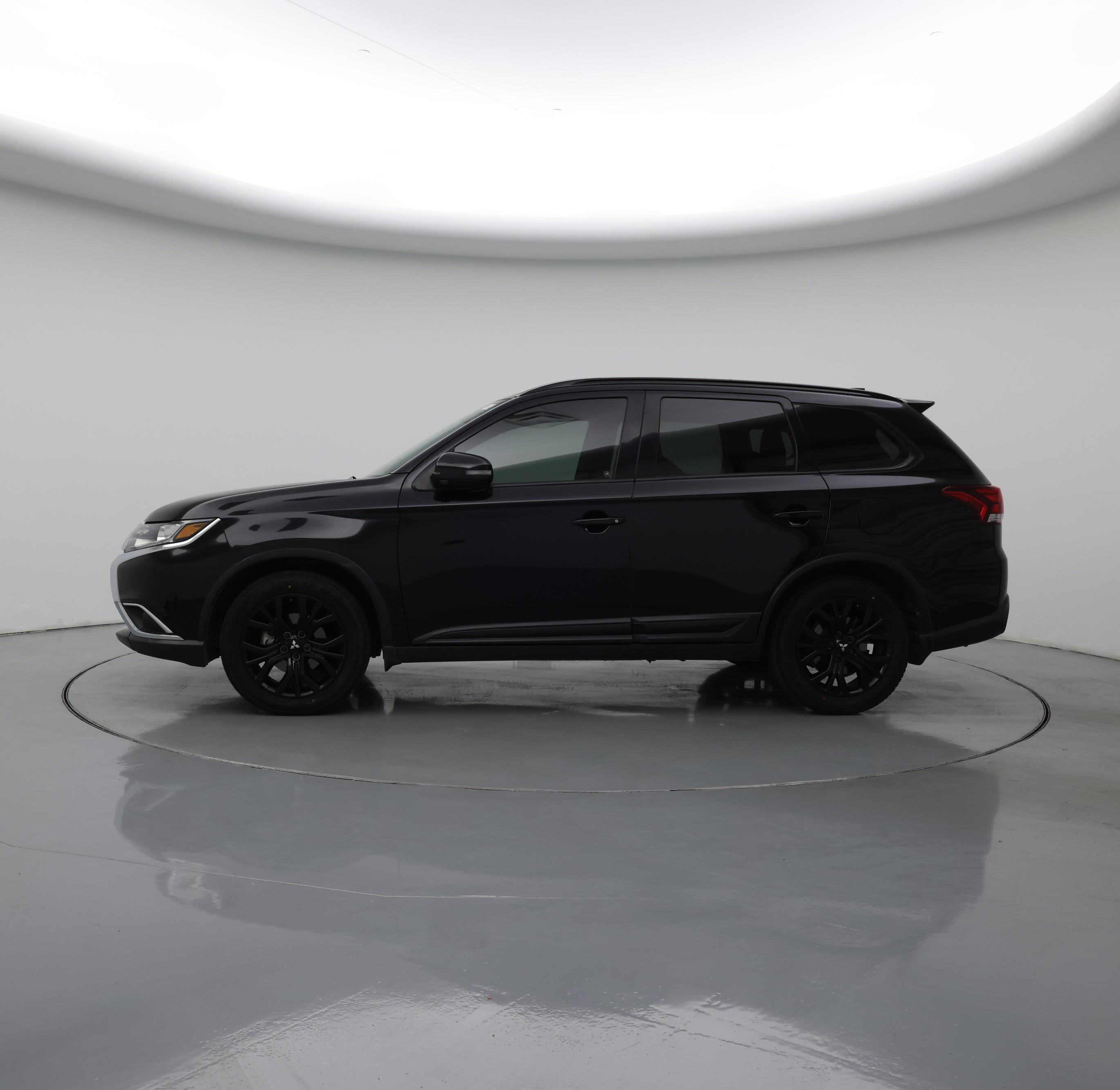 Thumbnail: 2018 Mitsubishi Outlander - 3