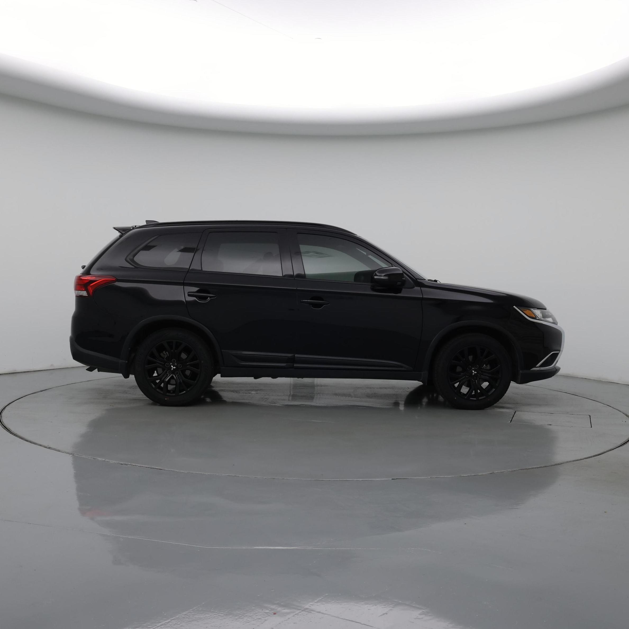 Thumbnail: 2018 Mitsubishi Outlander - 7