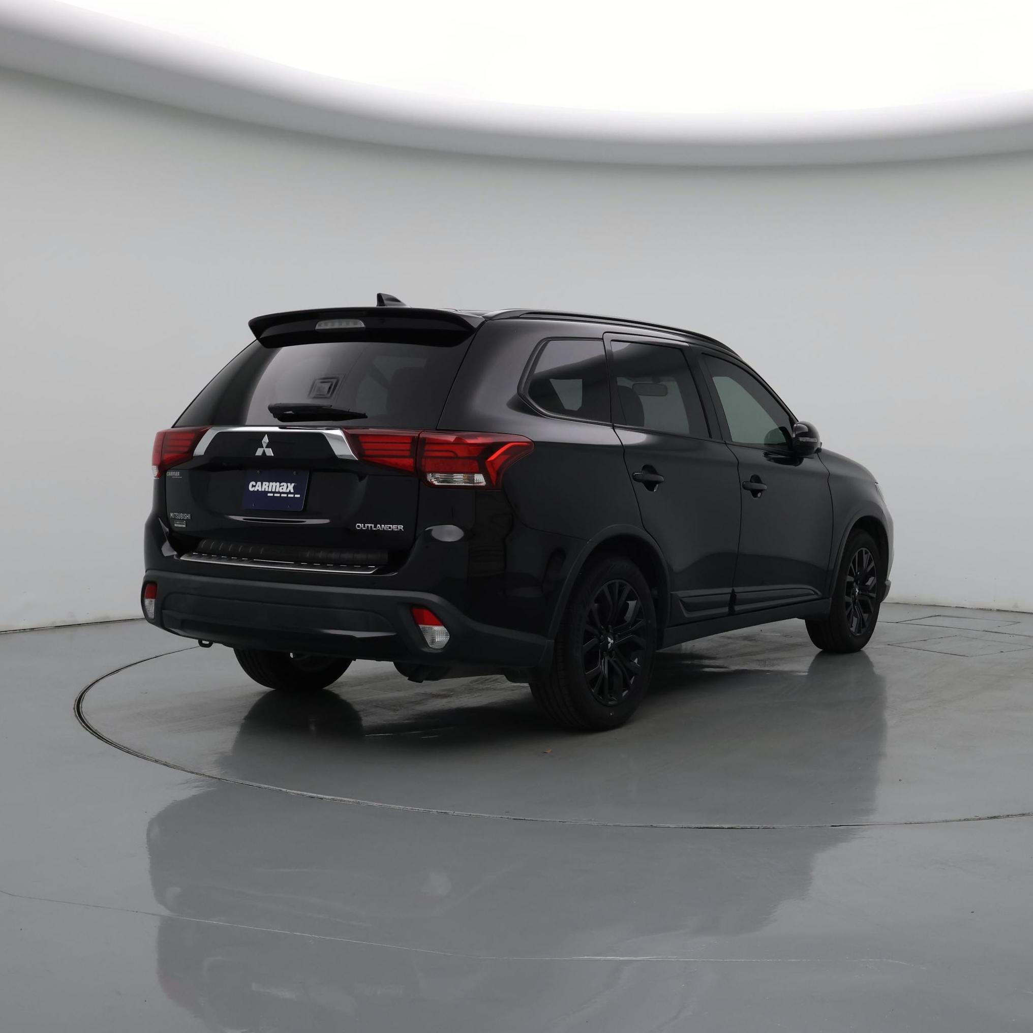 Thumbnail: 2018 Mitsubishi Outlander - 8