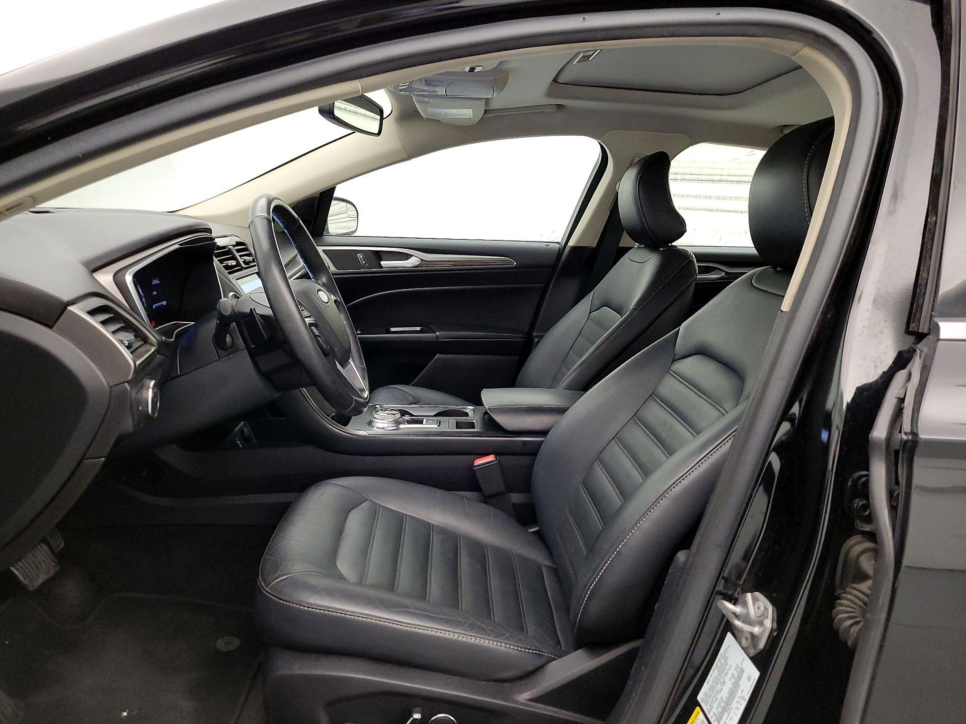 Thumbnail: 2017 Ford Fusion - 11
