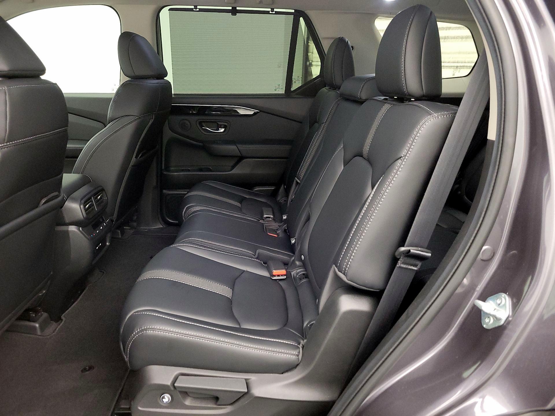 Thumbnail: 2025 Honda Pilot - 19