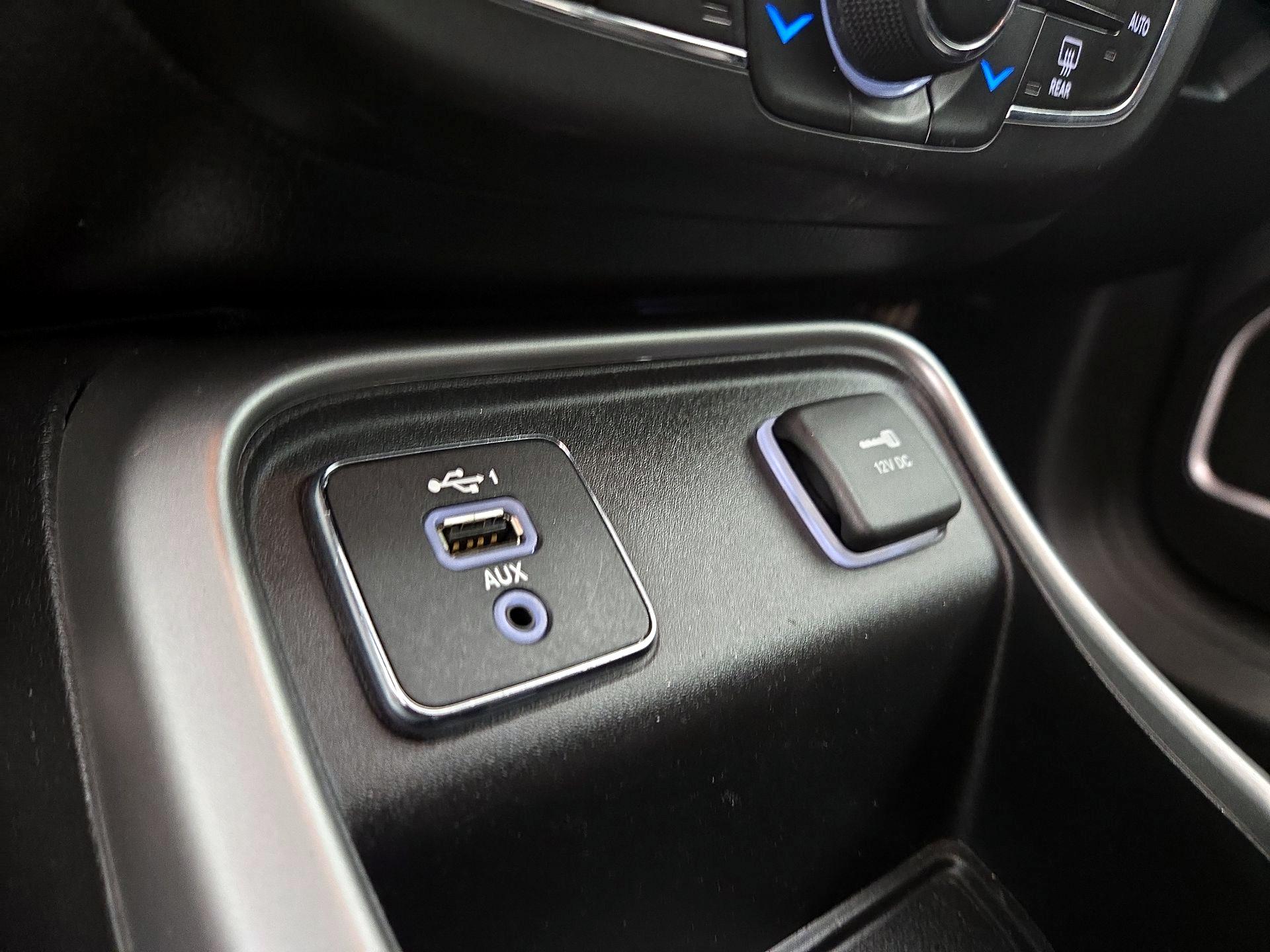 Thumbnail: 2020 Jeep Compass - 16