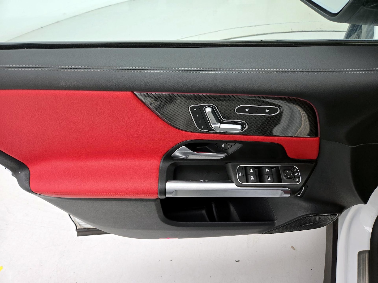2023 Mercedes-Benz GLB Base - Photo 11