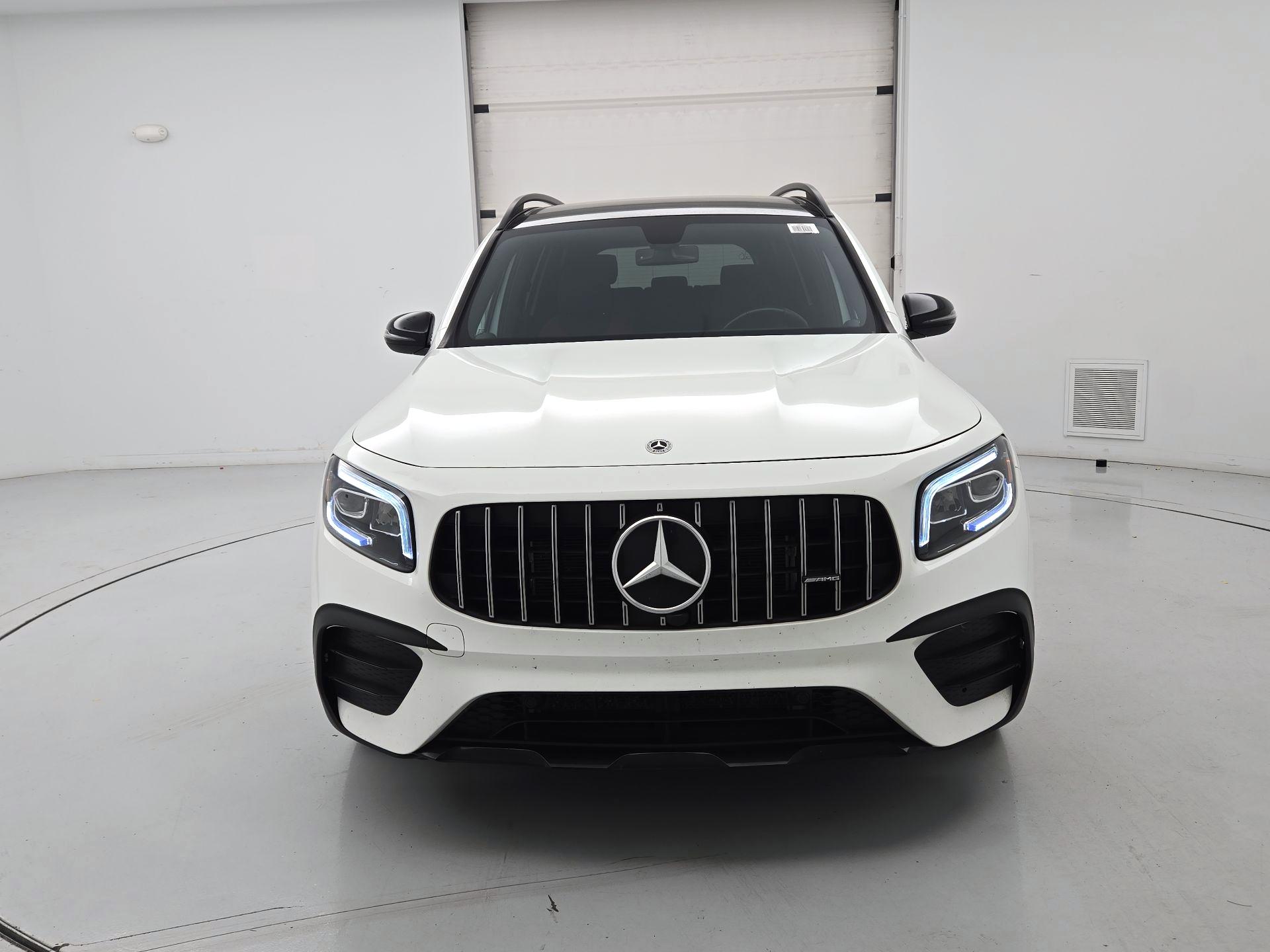 Thumbnail: 2023 Mercedes-Benz GLB - 2