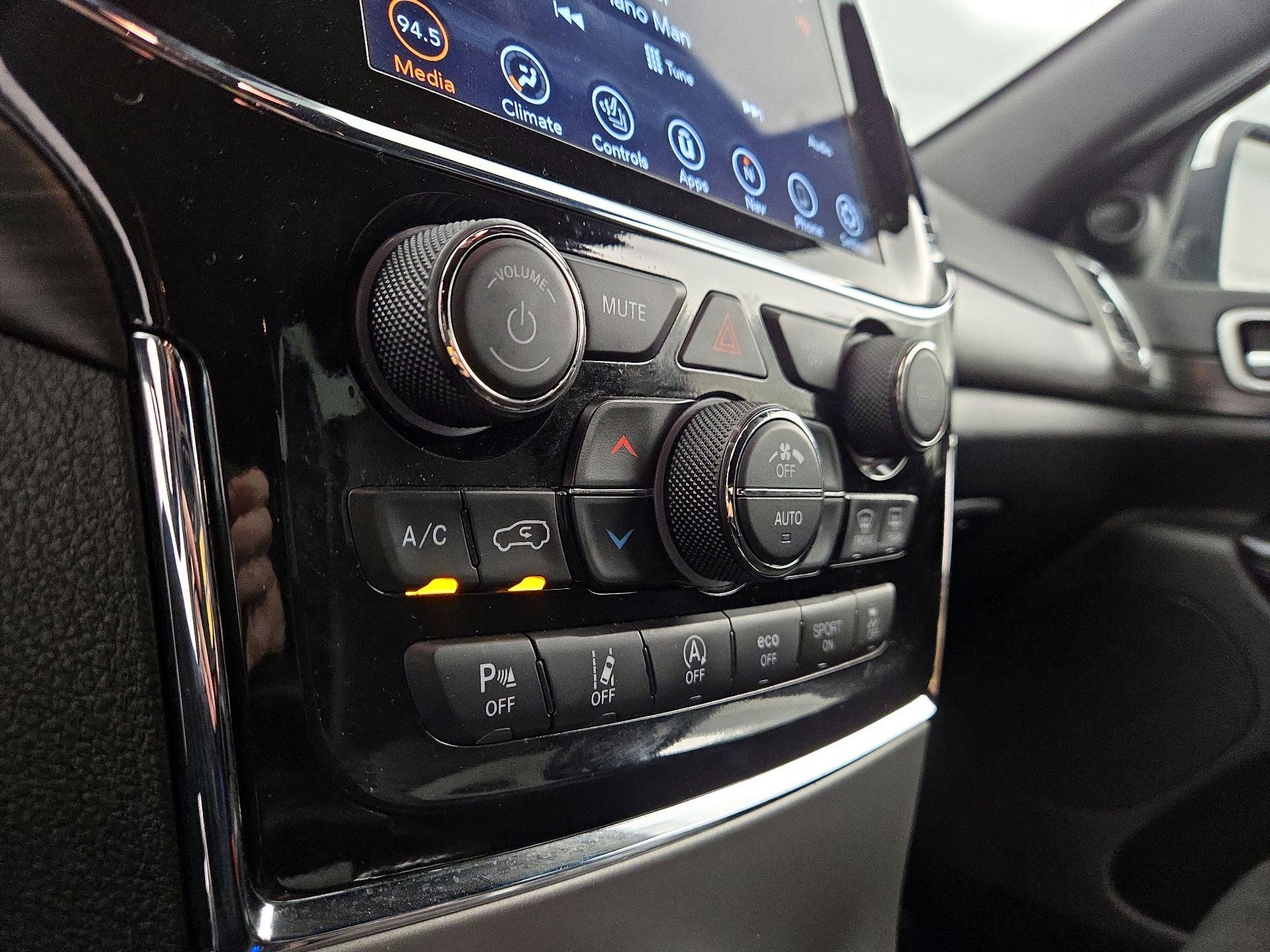 Thumbnail: 2021 Jeep Grand Cherokee - 15