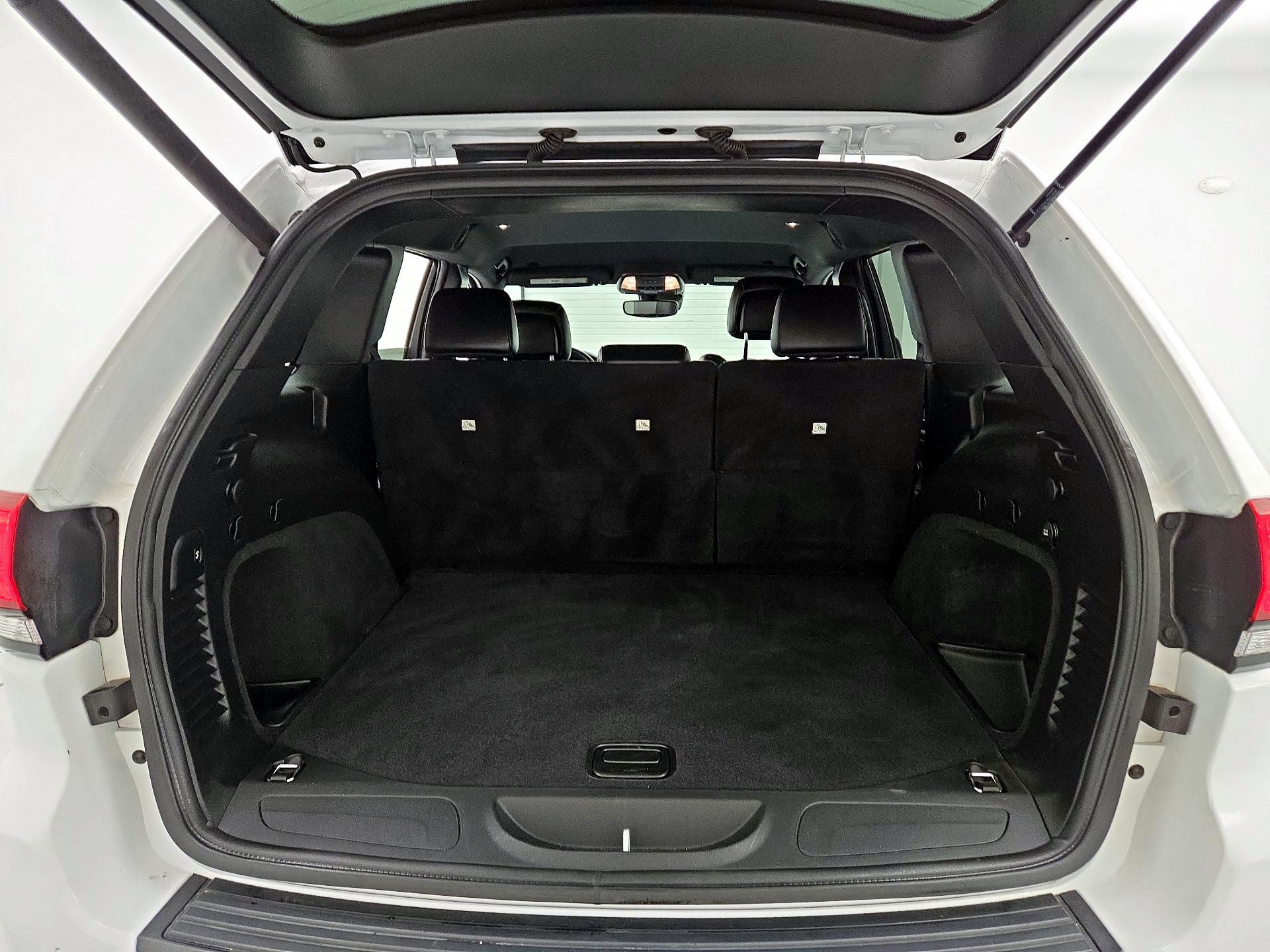 Thumbnail: 2021 Jeep Grand Cherokee - 19