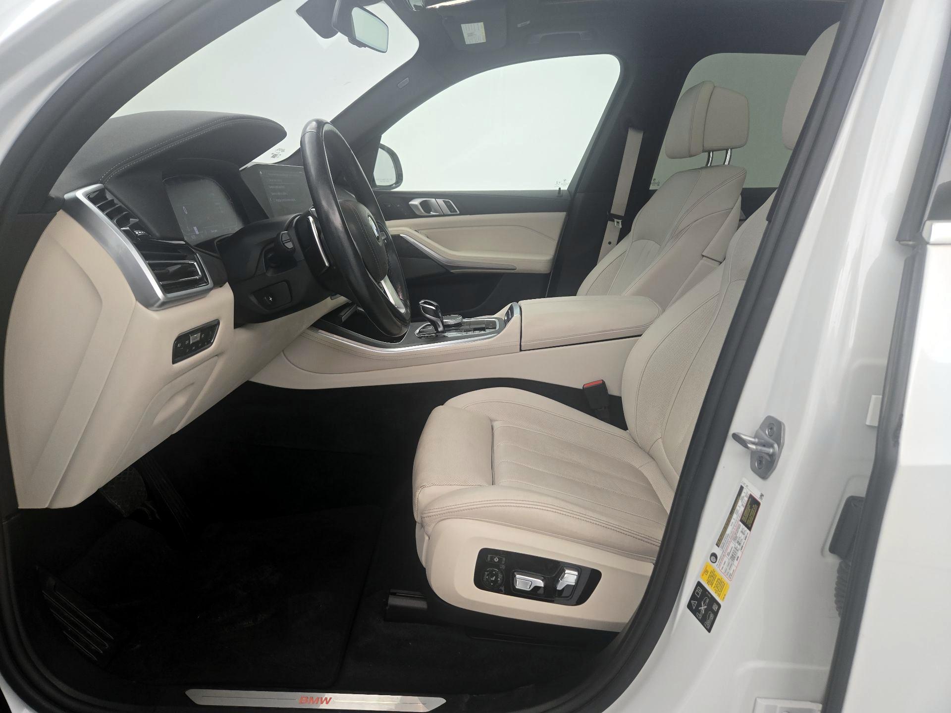 Thumbnail: 2021 BMW X5 - 11