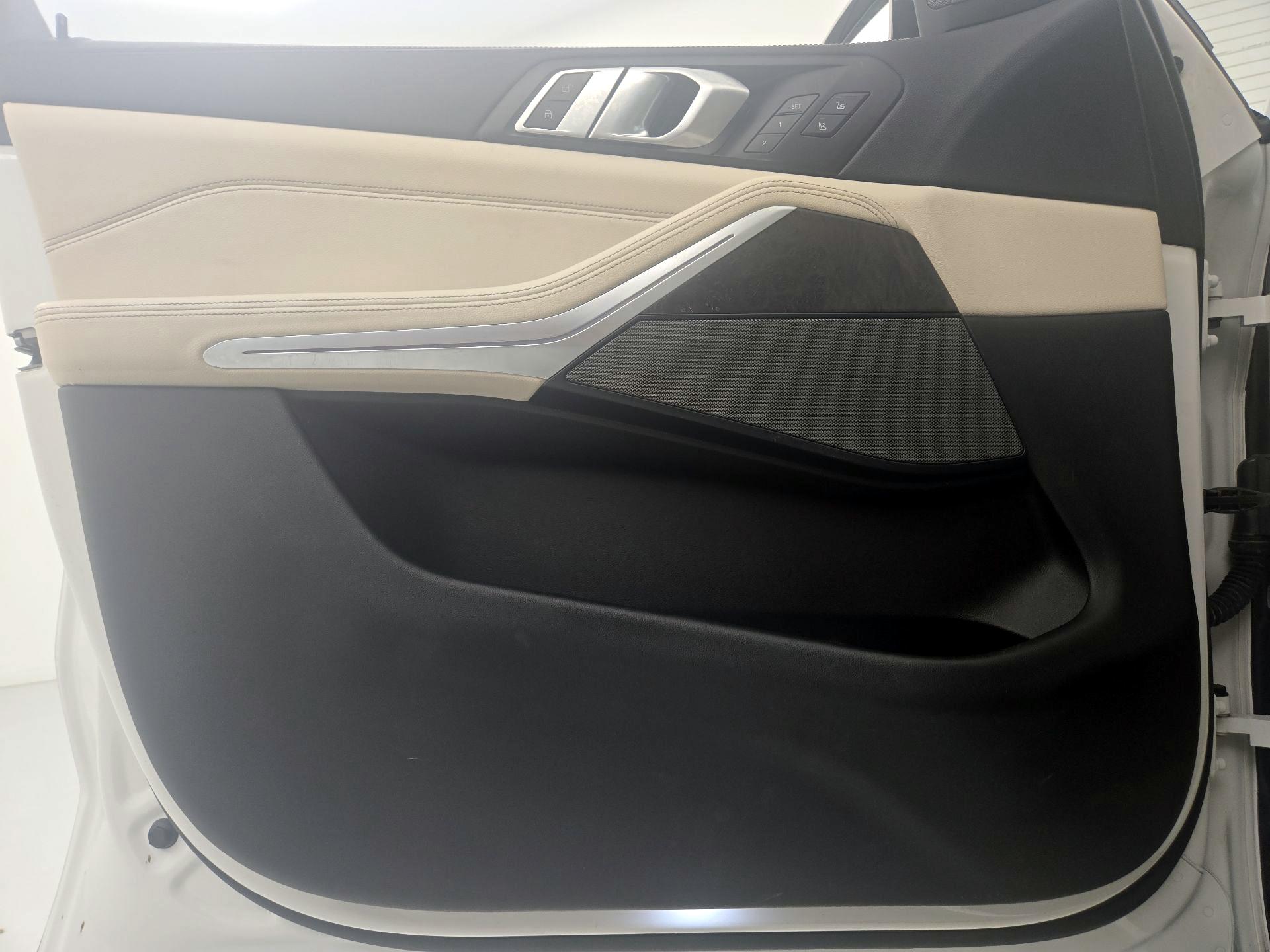 Thumbnail: 2021 BMW X5 - 12
