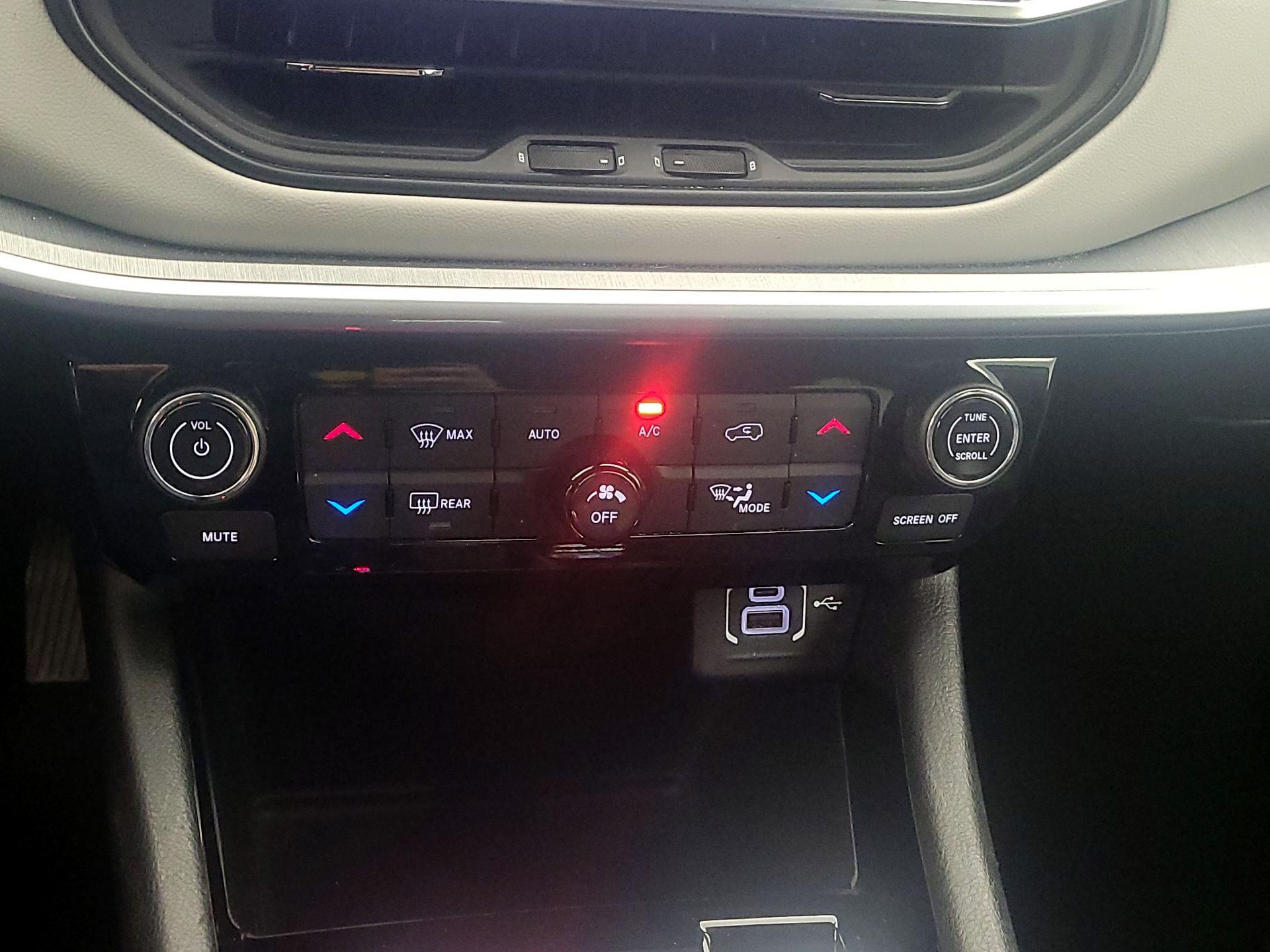 Thumbnail: 2025 Jeep Compass - 16