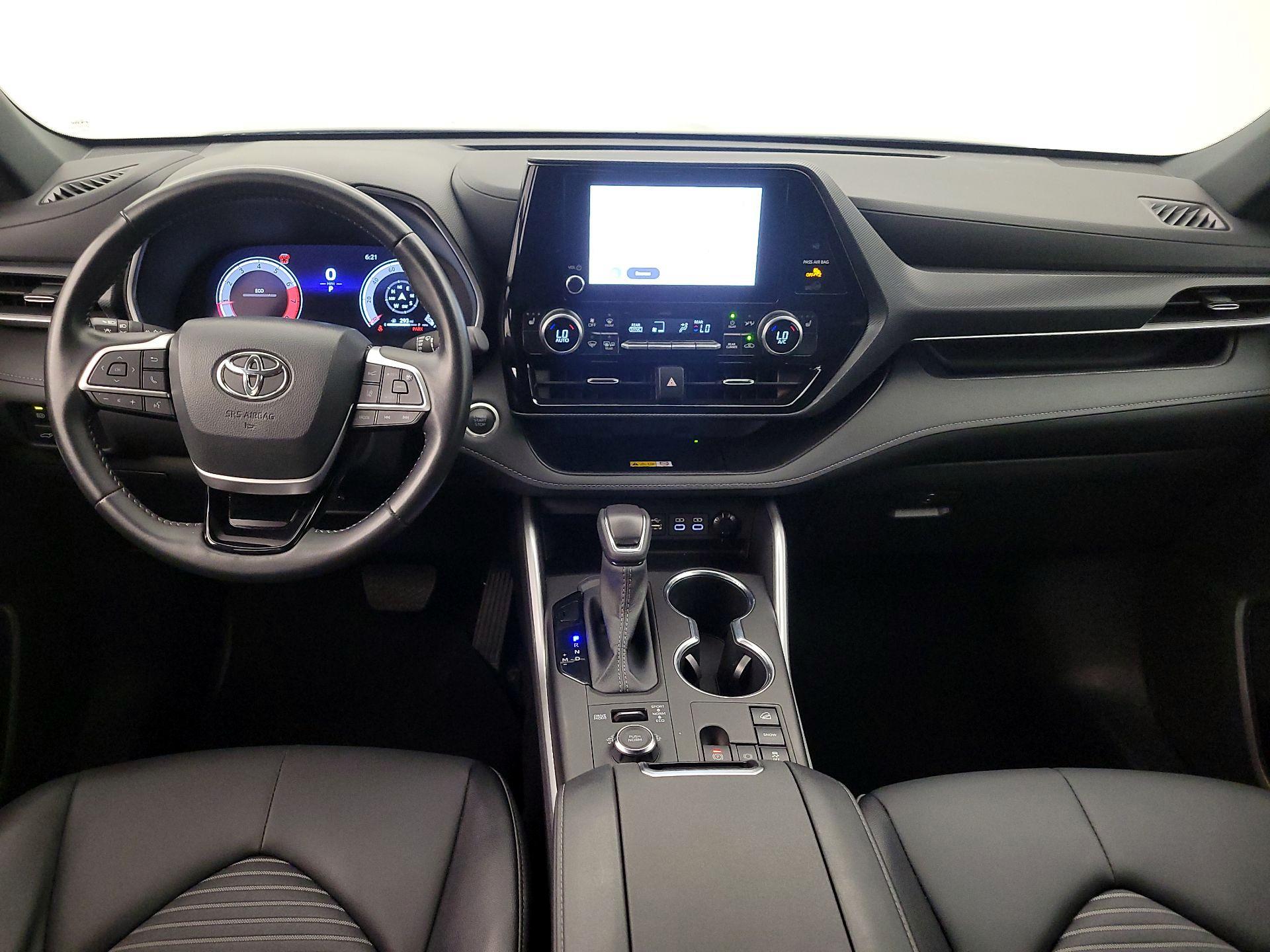 Thumbnail: 2025 Toyota Highlander - 9