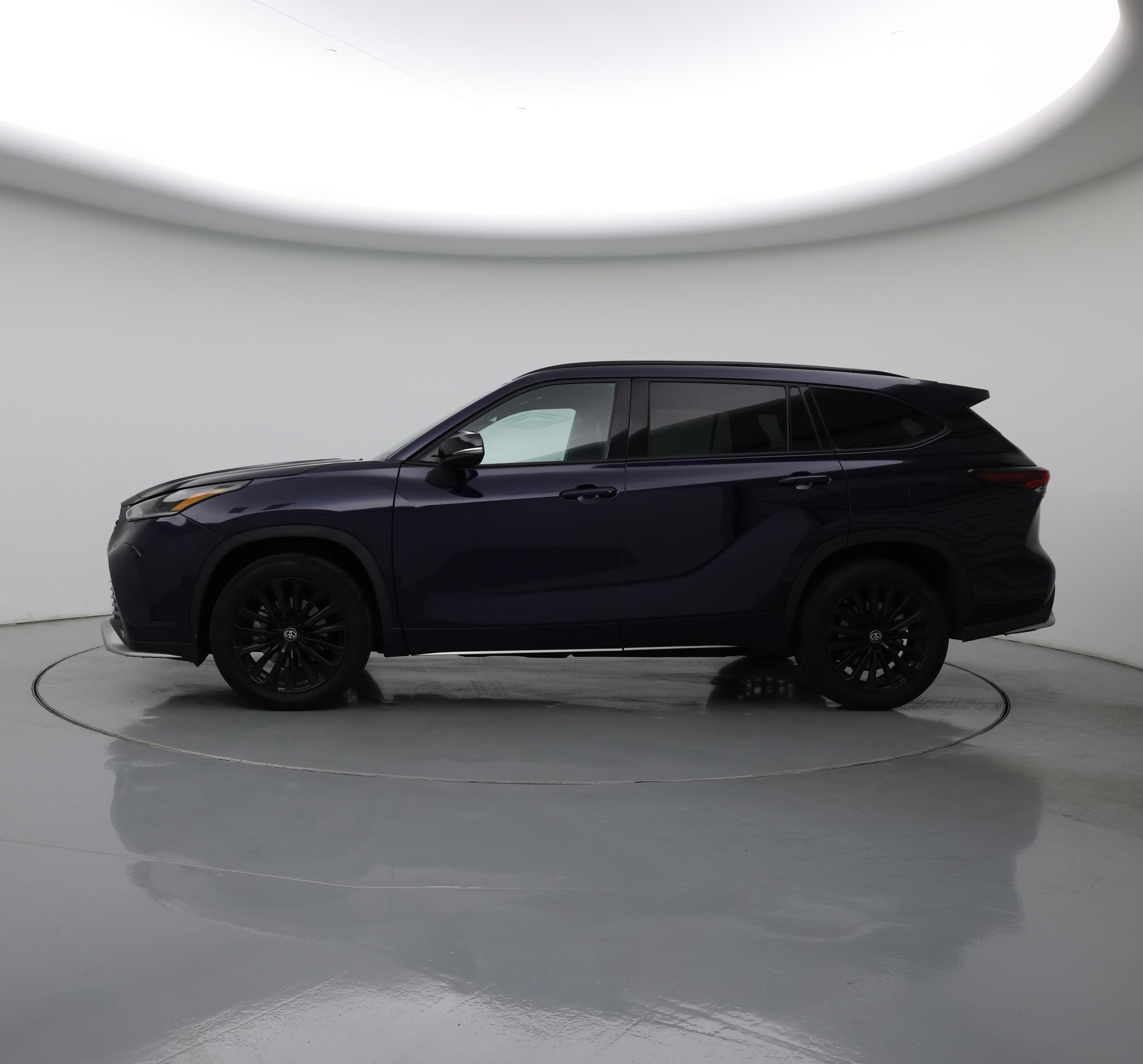 Thumbnail: 2025 Toyota Highlander - 3