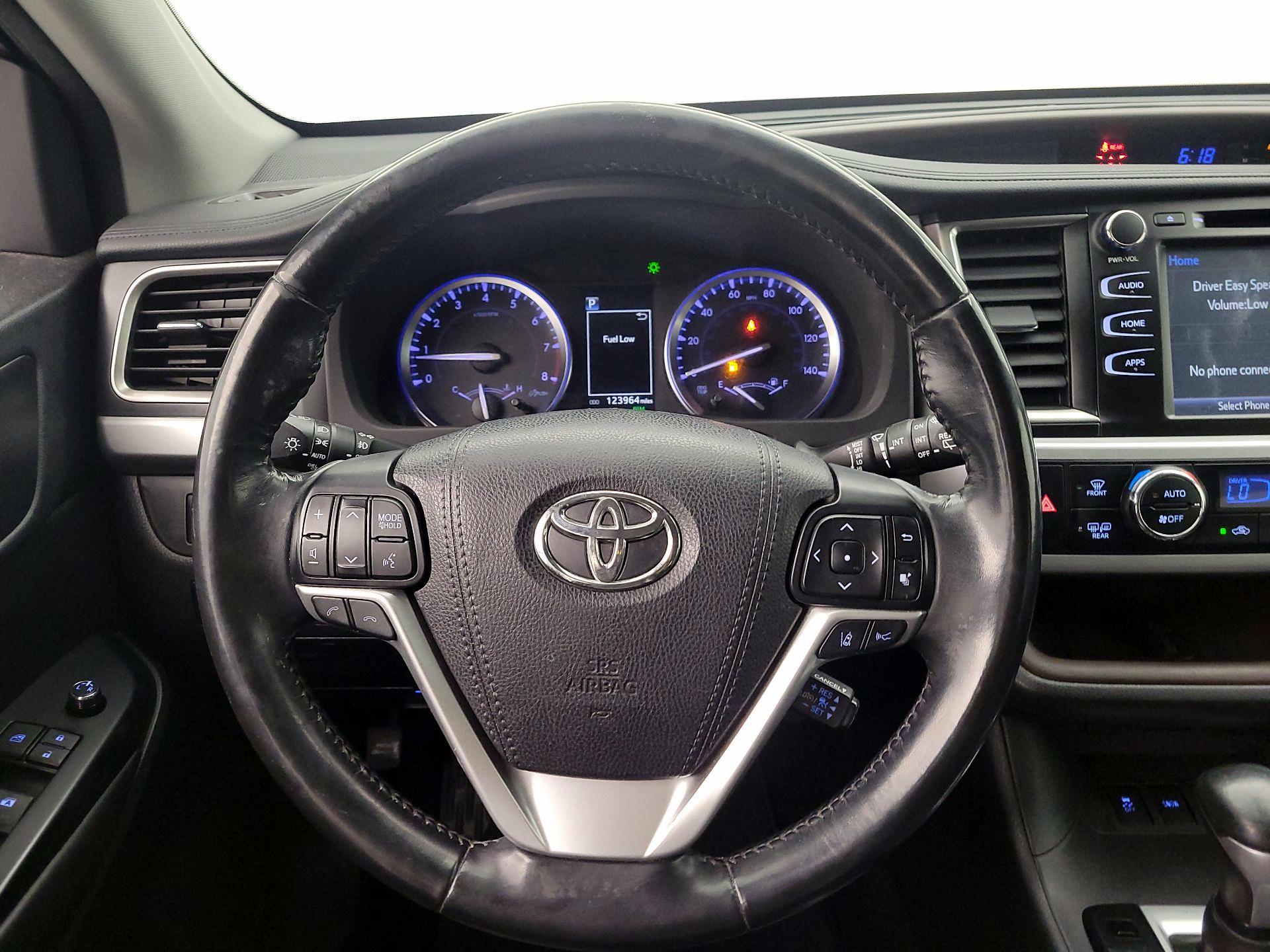 Thumbnail: 2018 Toyota Highlander - 10