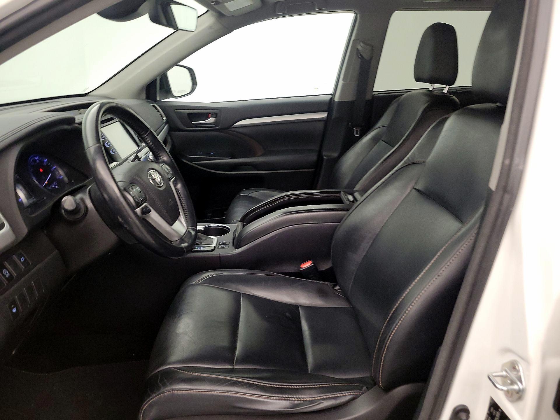 Thumbnail: 2018 Toyota Highlander - 11
