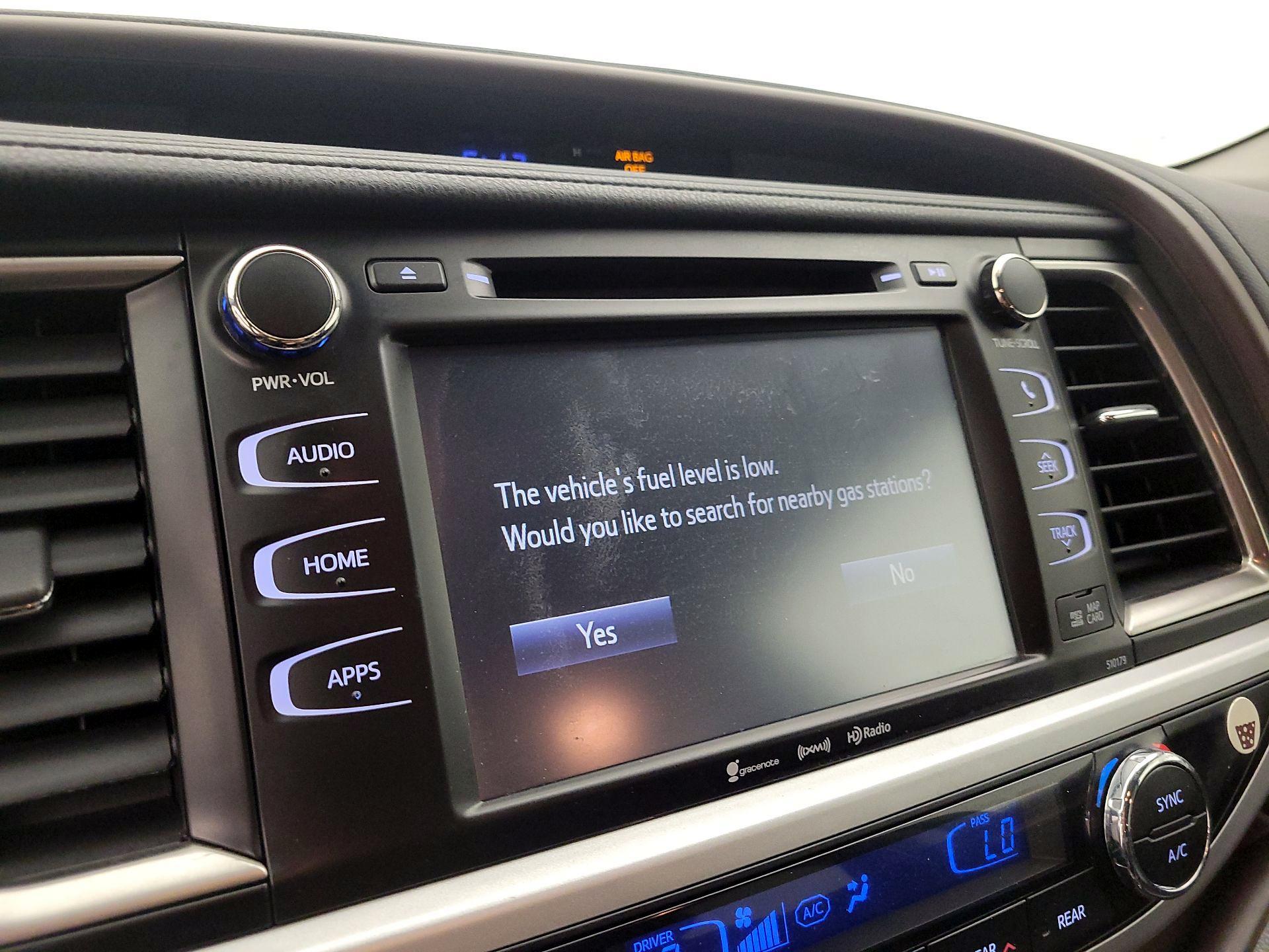 Thumbnail: 2018 Toyota Highlander - 16