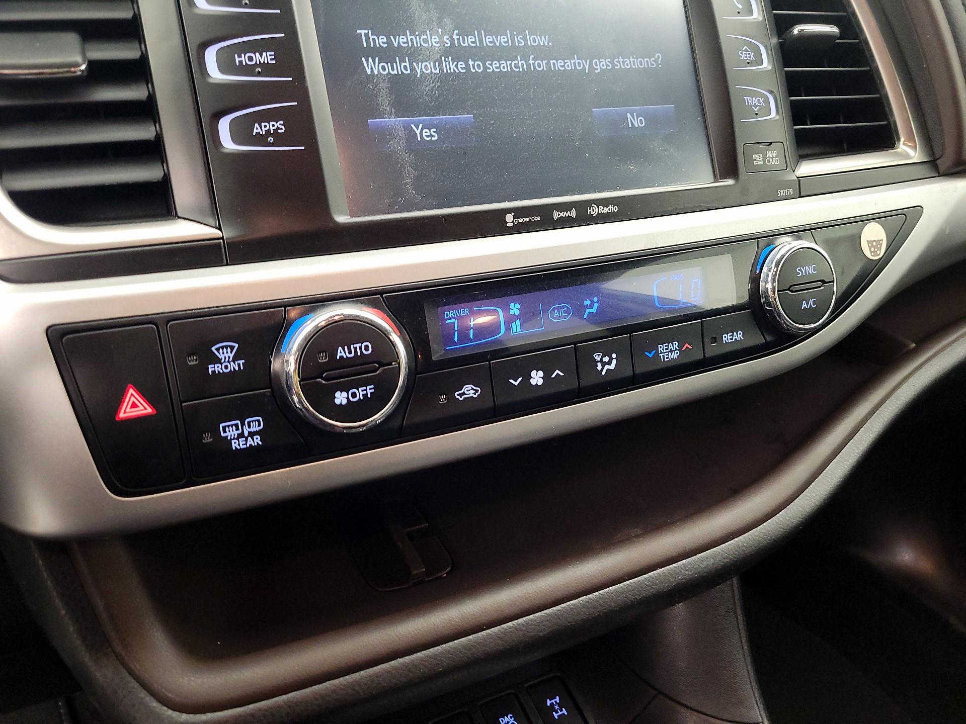 Thumbnail: 2018 Toyota Highlander - 17