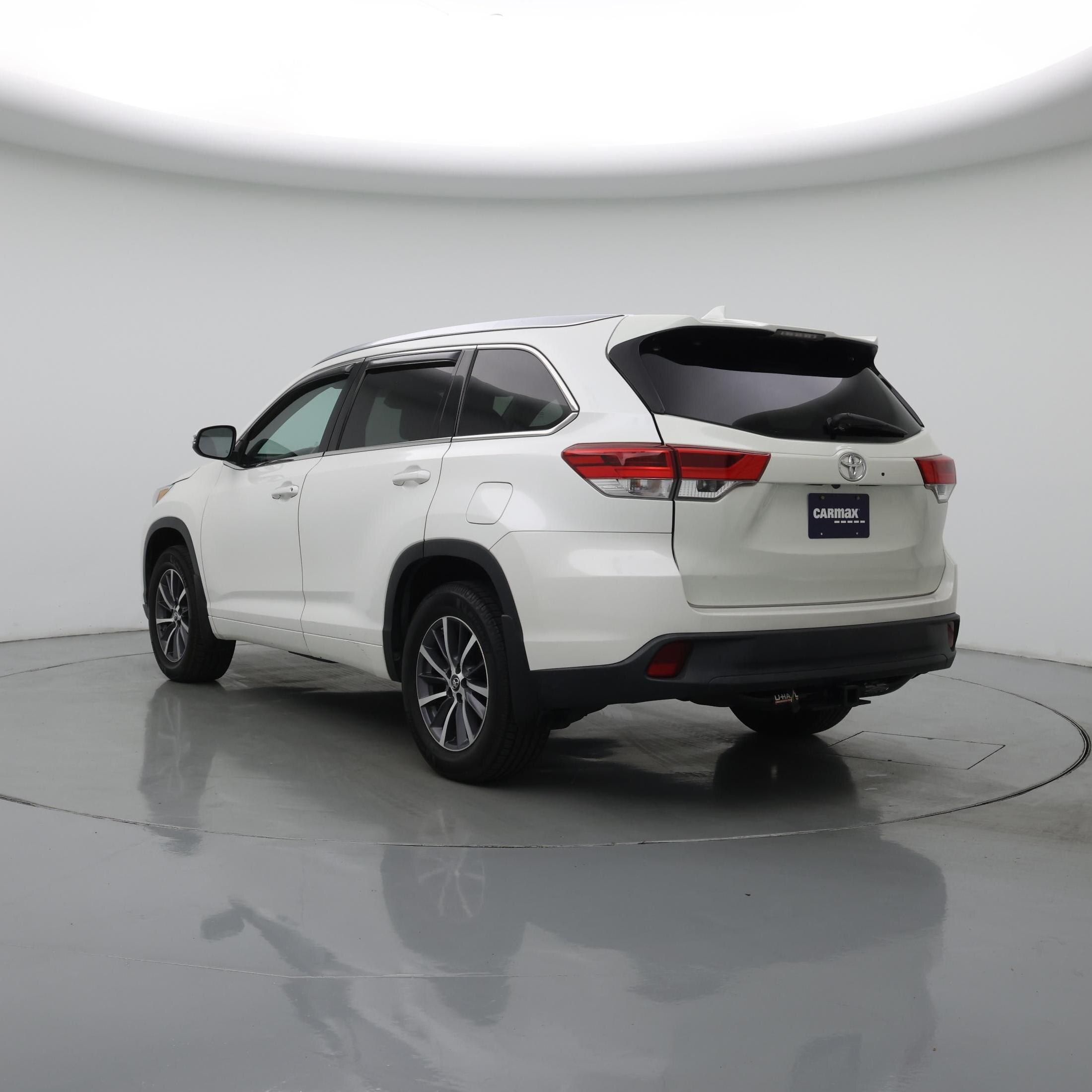 Thumbnail: 2018 Toyota Highlander - 2