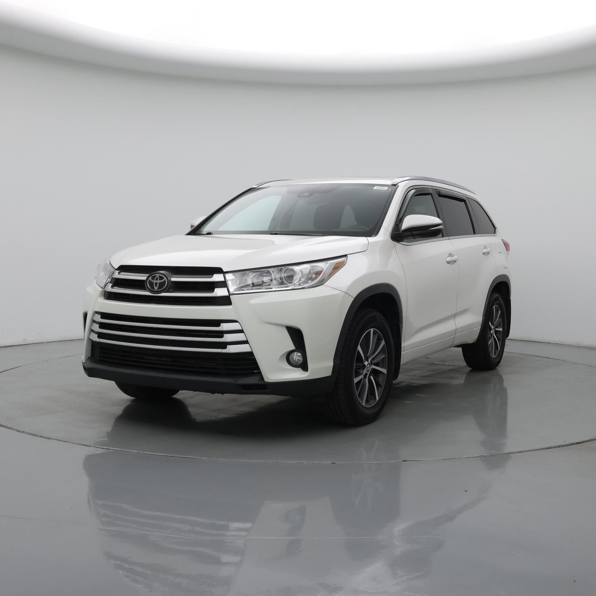 Thumbnail: 2018 Toyota Highlander - 4