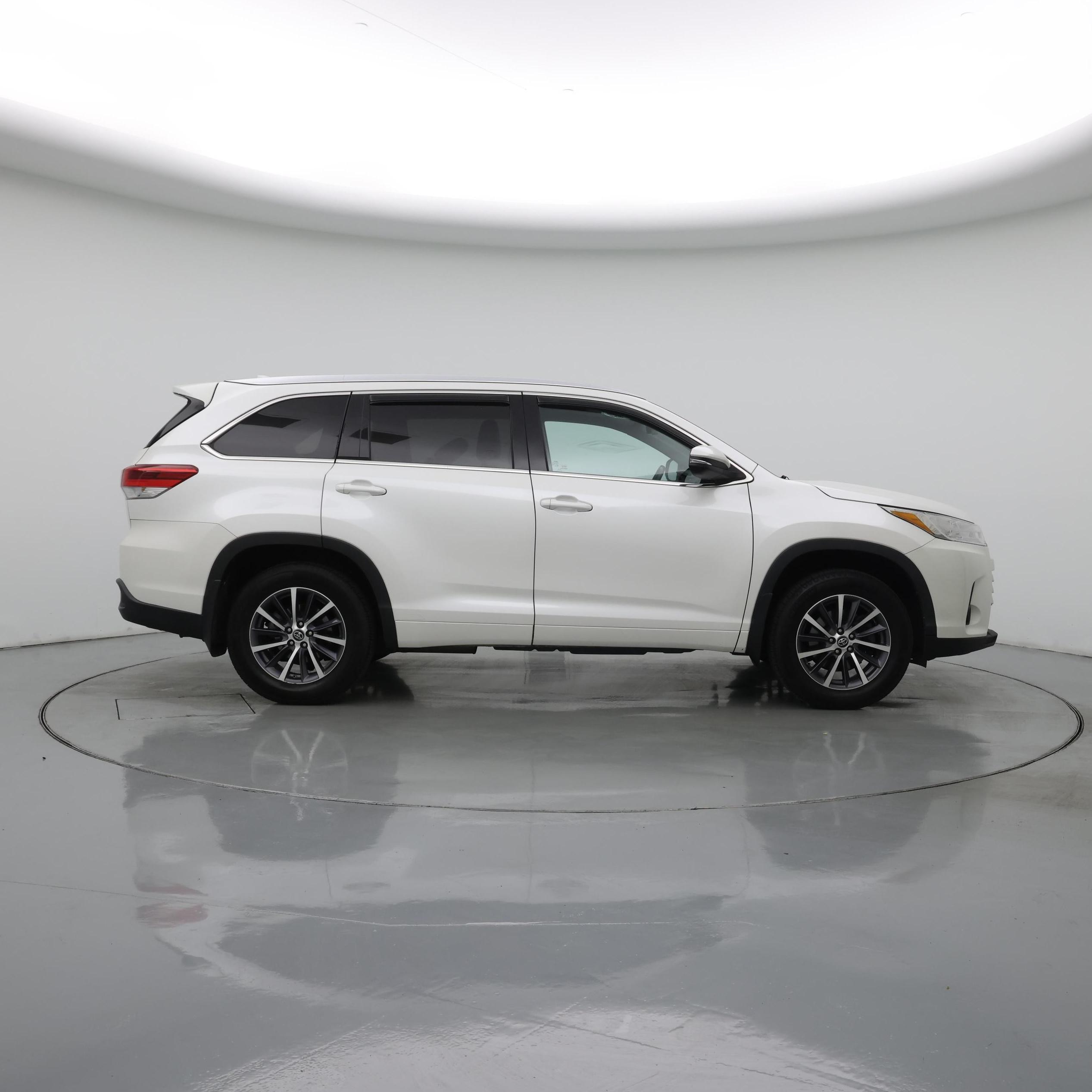 Thumbnail: 2018 Toyota Highlander - 7